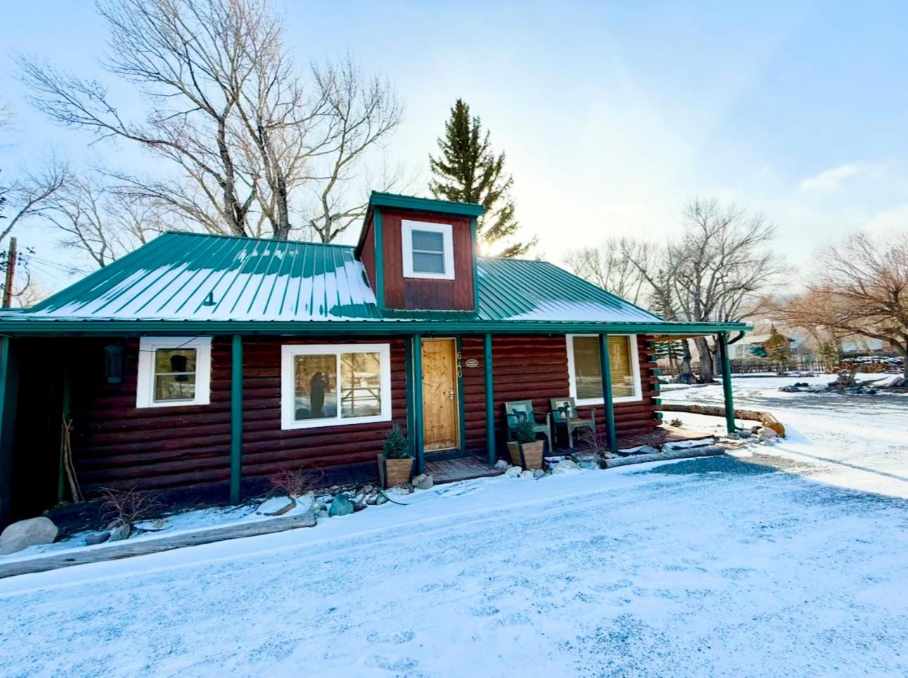 Chinook Winds Lodge