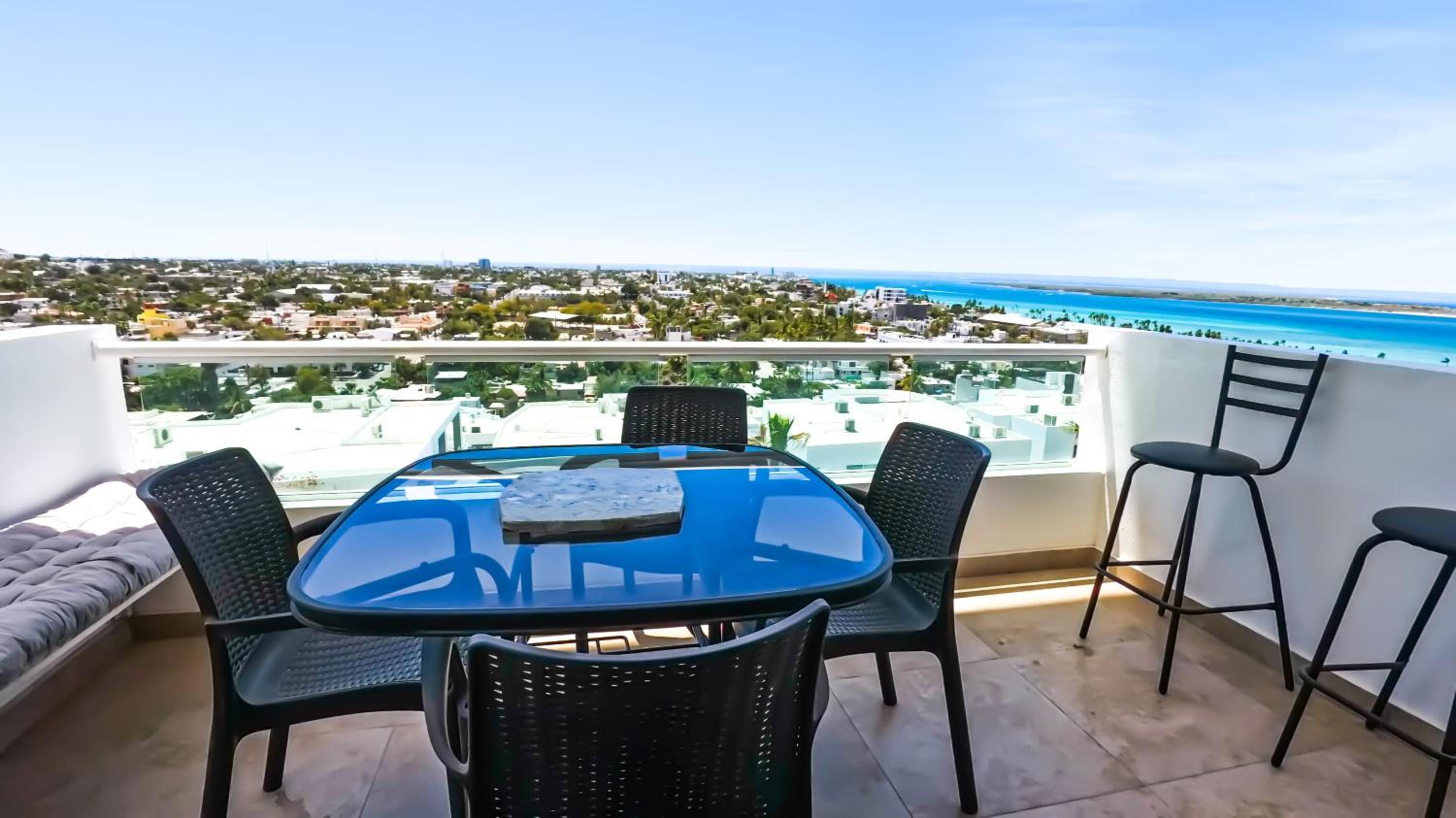 Condos with Spectacular Views & Pool Onsite