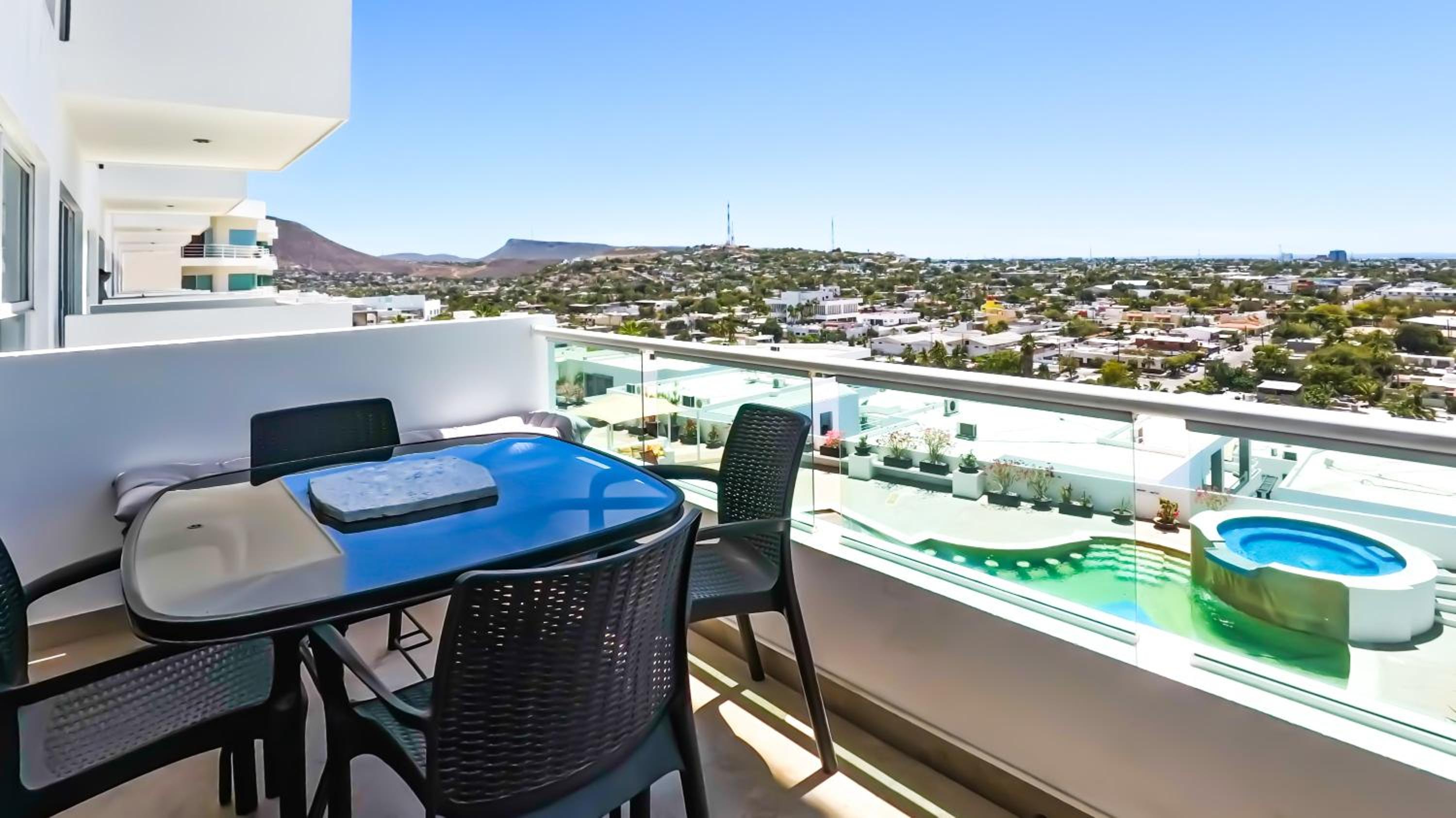 Condos with Spectacular Views & Pool Onsite
