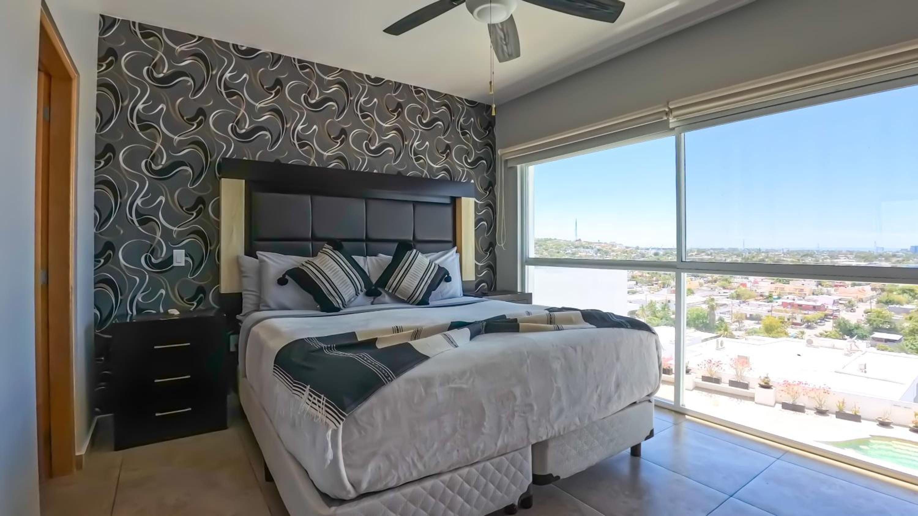 Condos with Spectacular Views & Pool Onsite