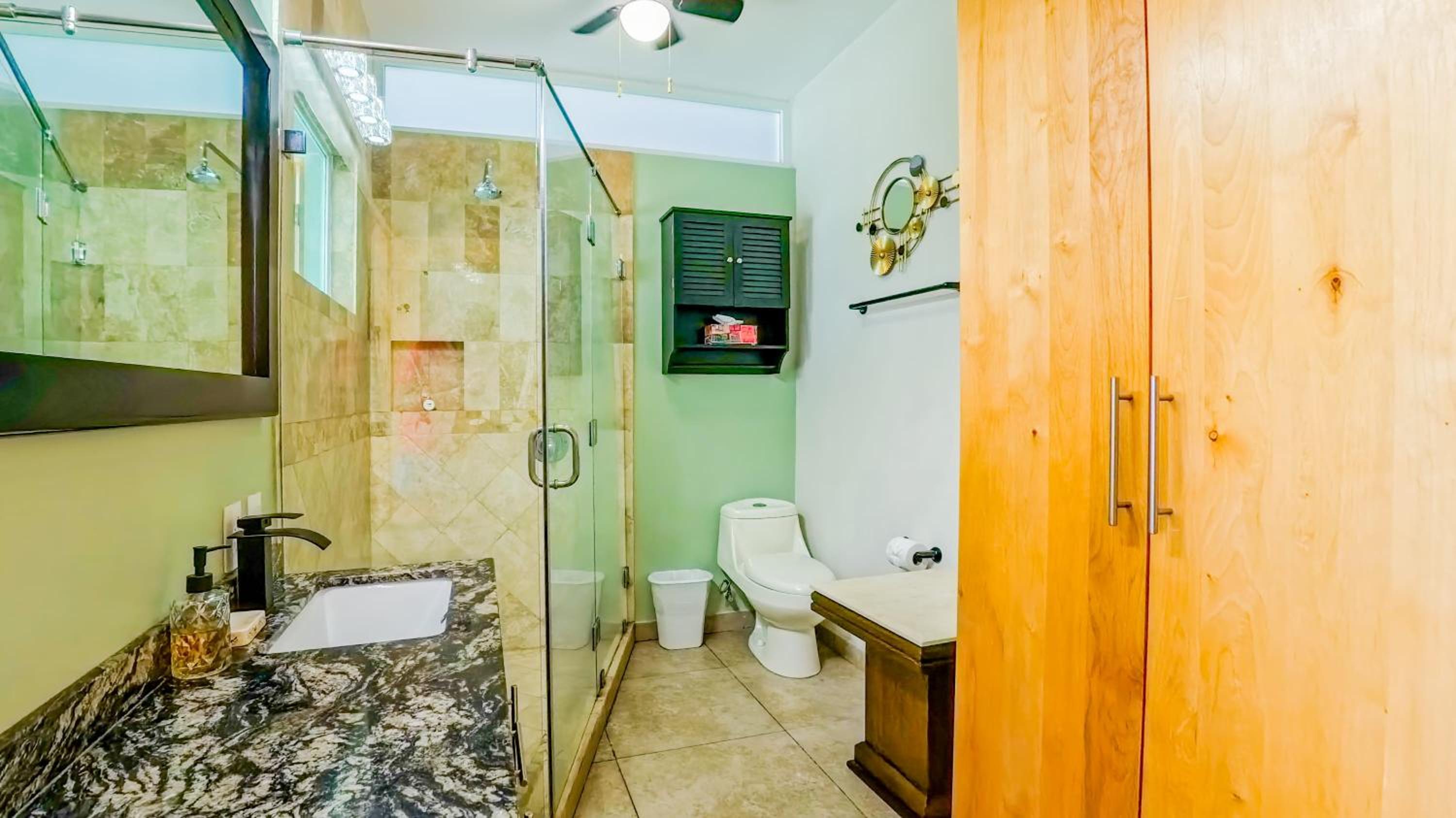 Condos with Spectacular Views & Pool Onsite