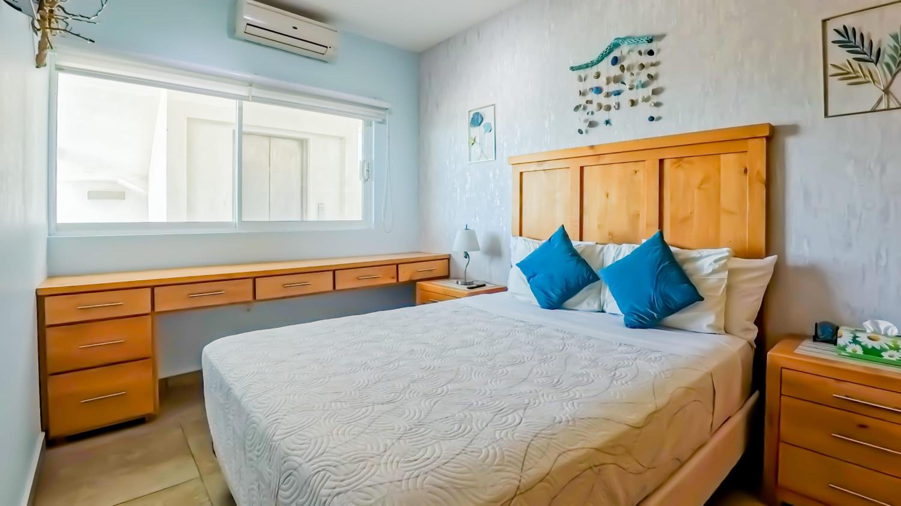 Condos with Spectacular Views & Pool Onsite