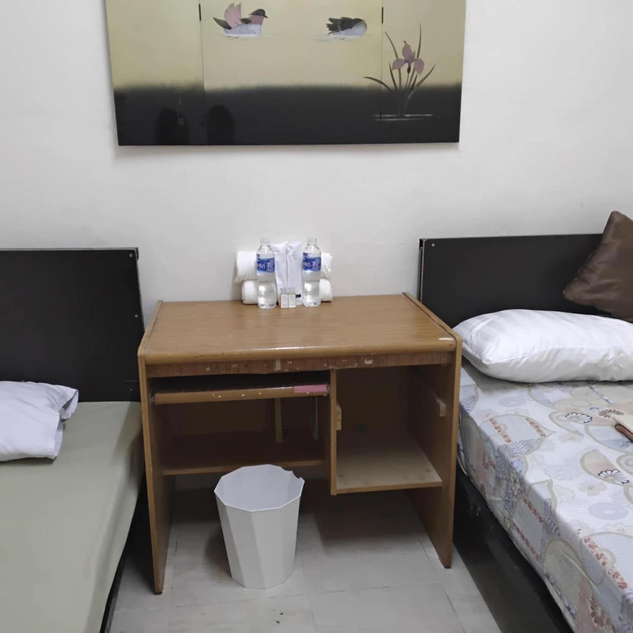 Hostel 24 Backpackers