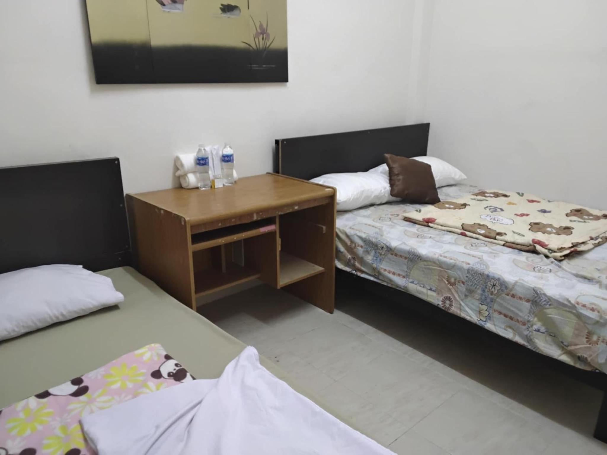 Hostel 24 Backpackers