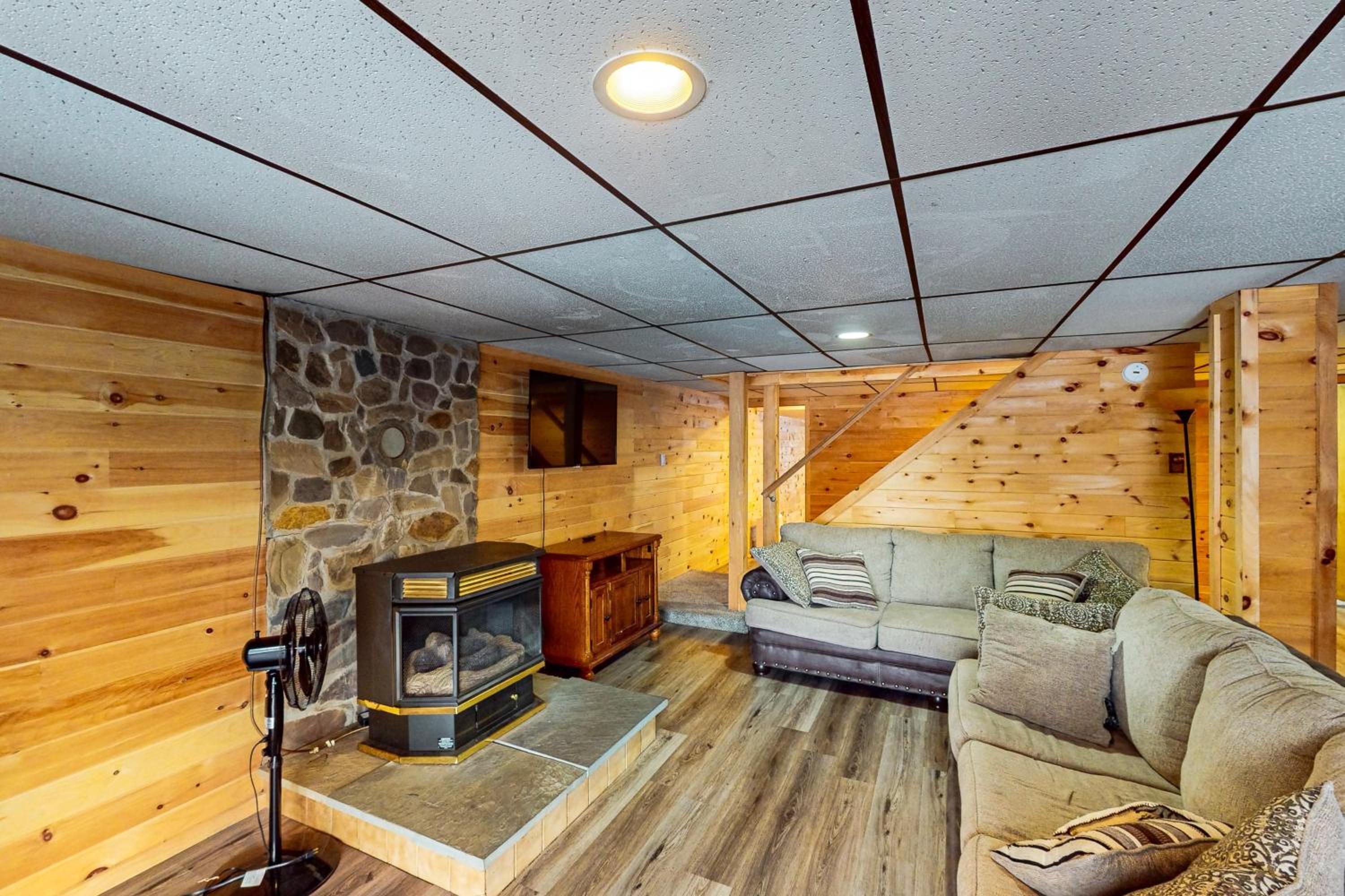 Hot Tub, Dock, Pool Table! Lakefront Poconos Haven