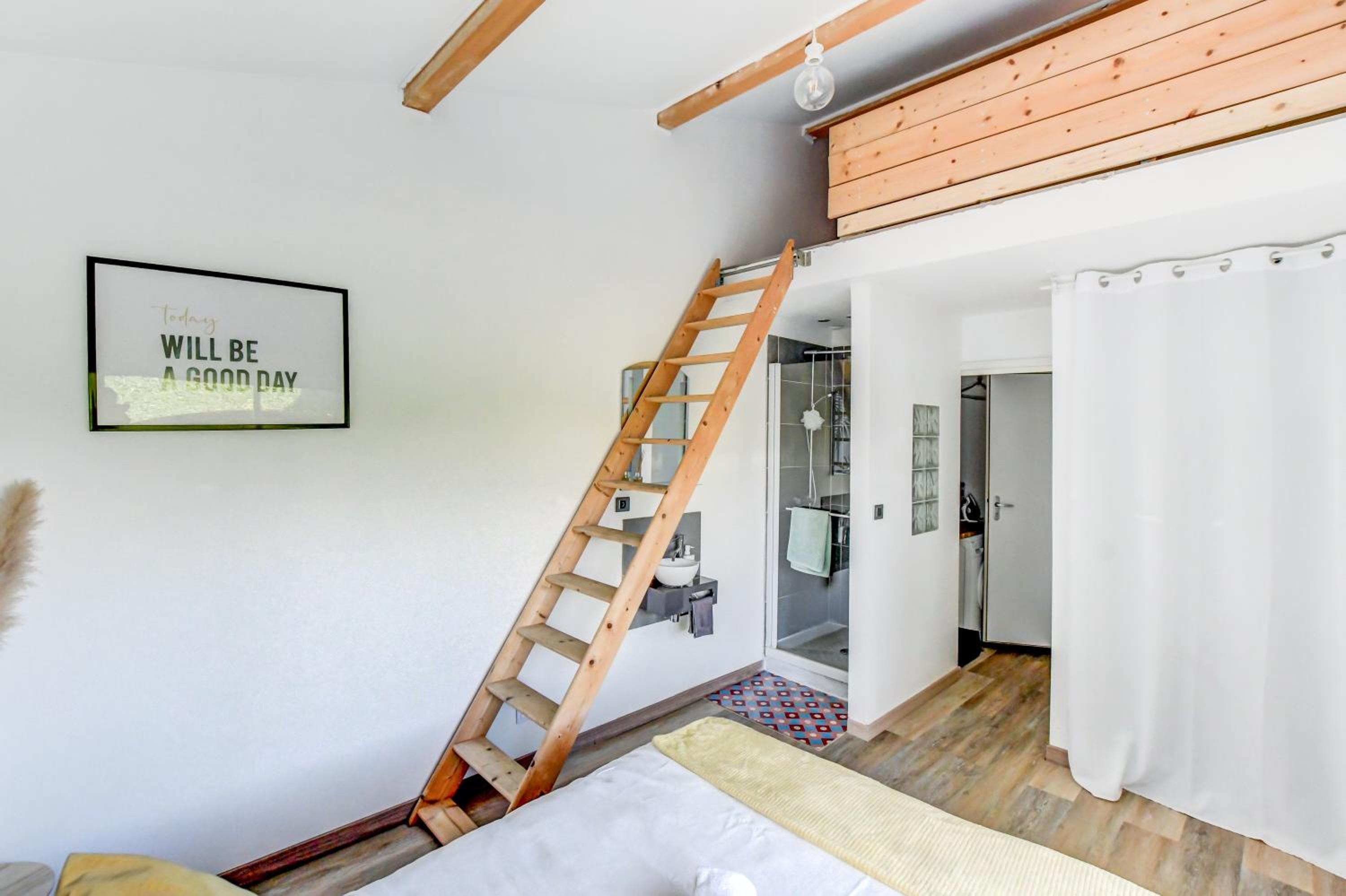 Villa St Simon - 11 couchages, piscine, parking, parfait entre famille, amis ou pros