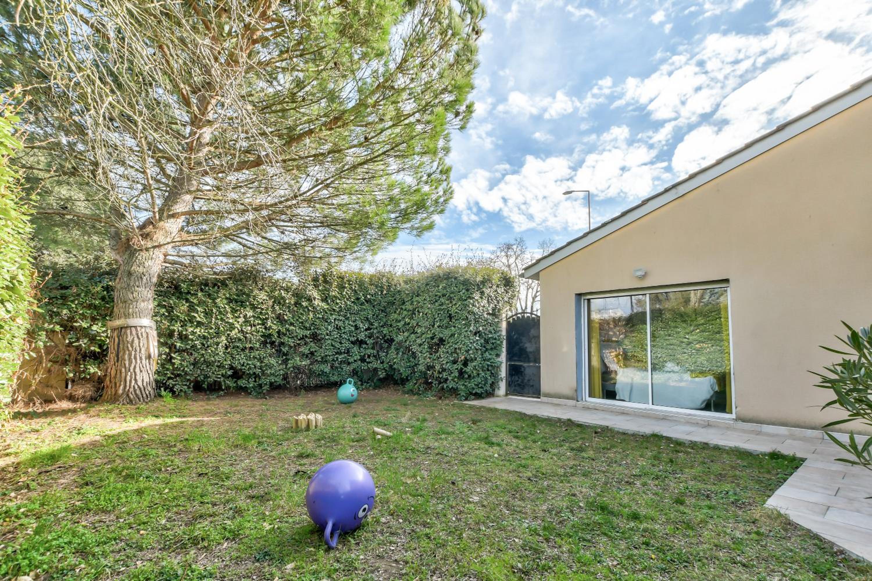 Villa St Simon - 11 couchages, piscine, parking, parfait entre famille, amis ou pros