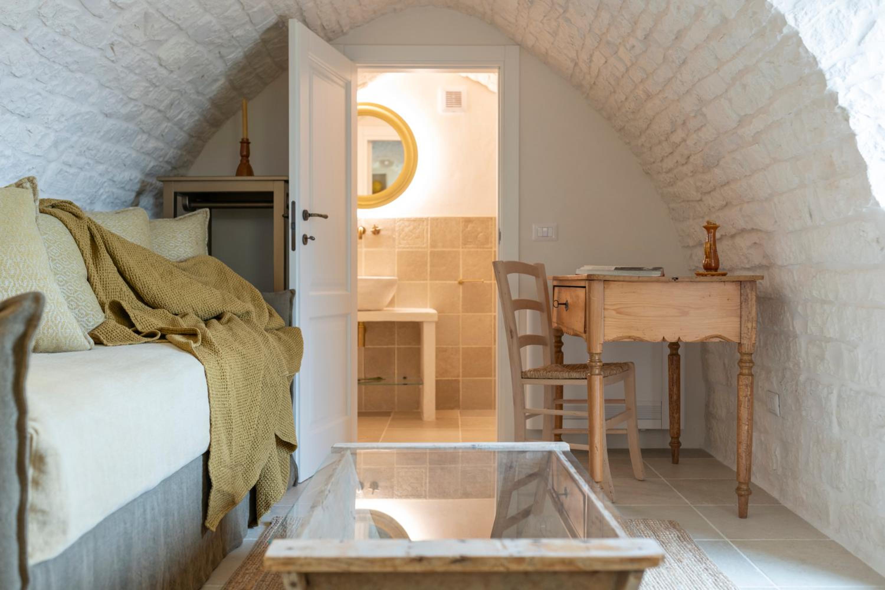 CRIO - Experiences at home