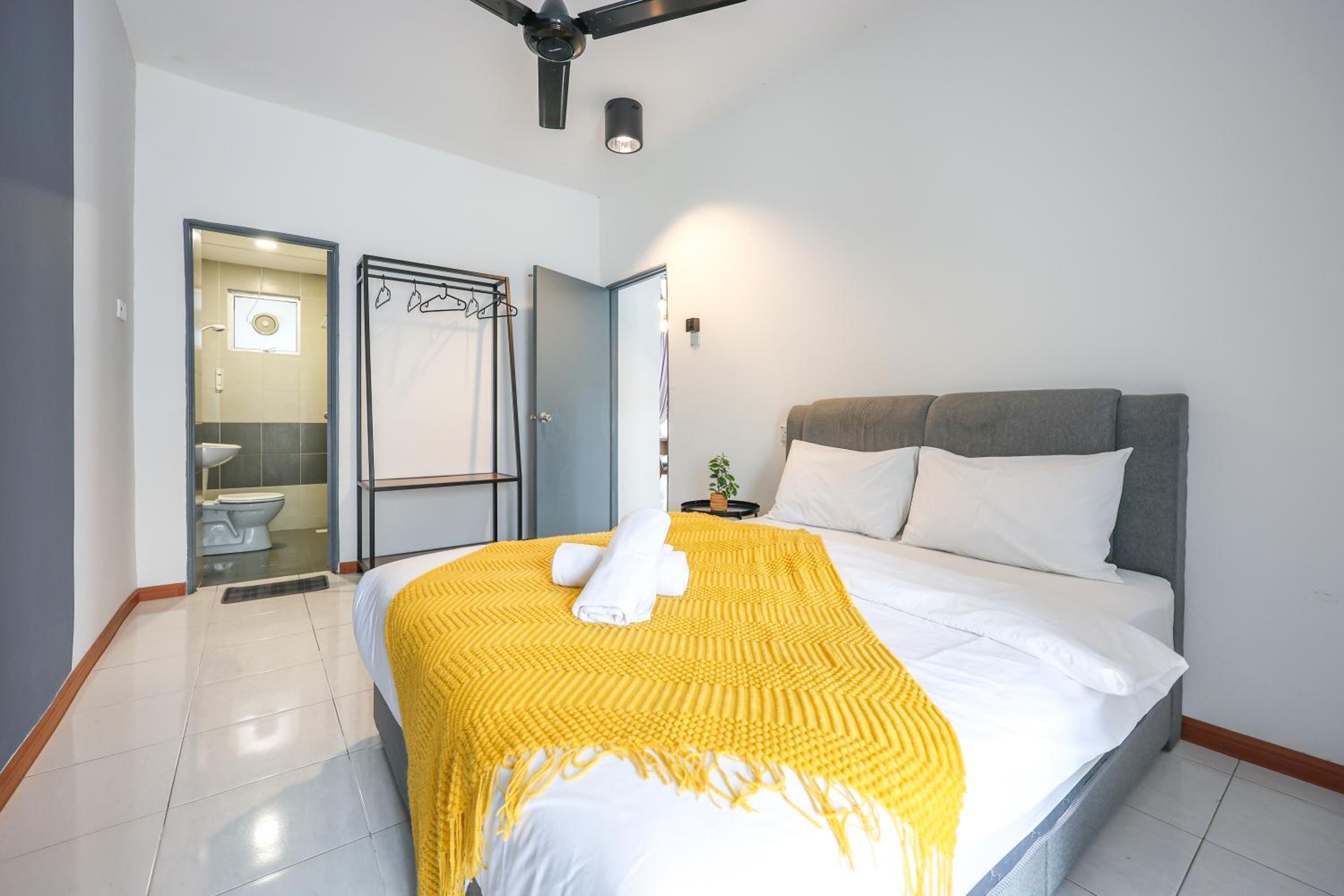 Comfort & Joy Family Homestay In Cameron Highland Clover Home 7-22