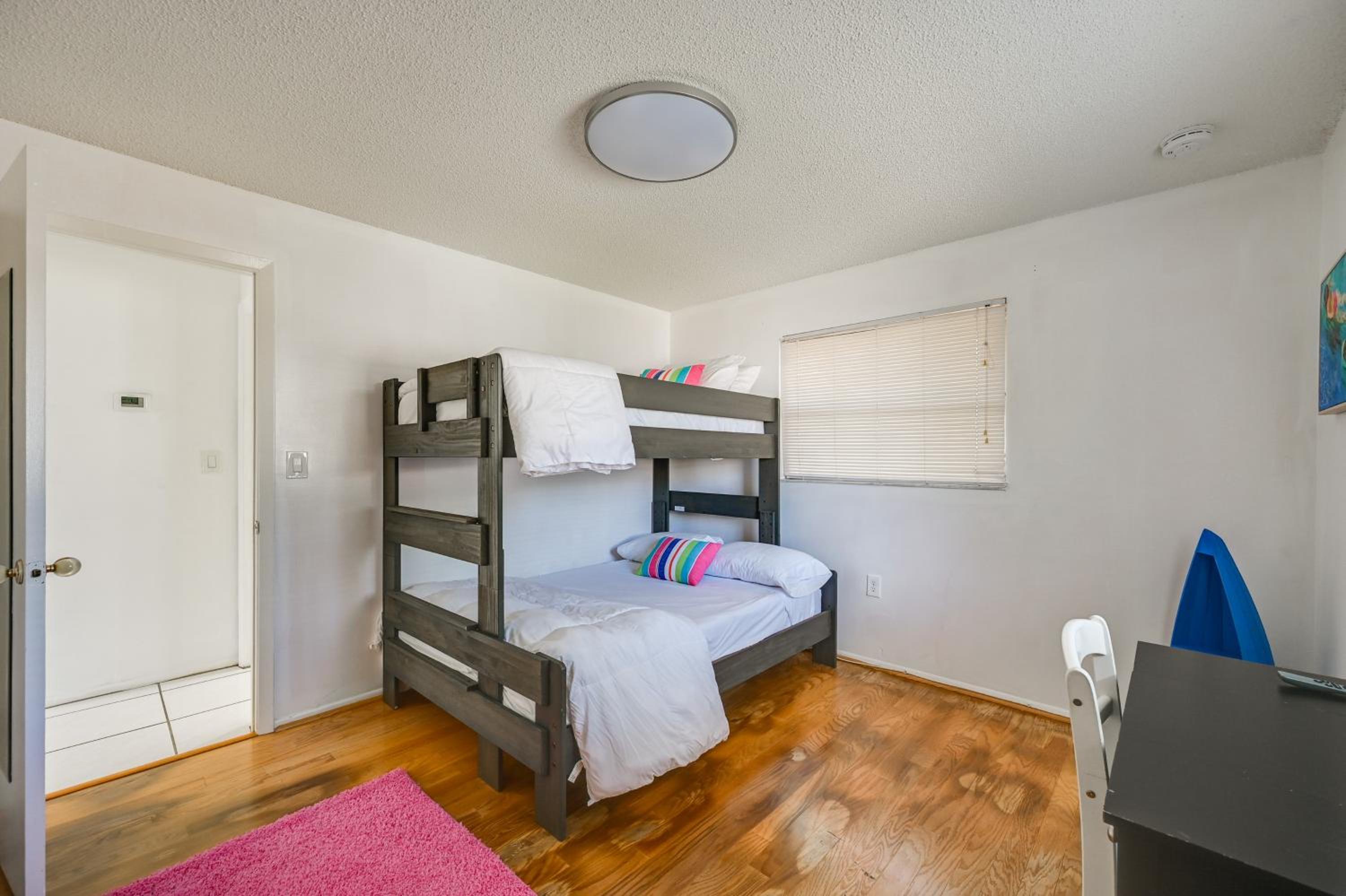 3 Mi to Naples Botanical Garden Home with Hot Tub!