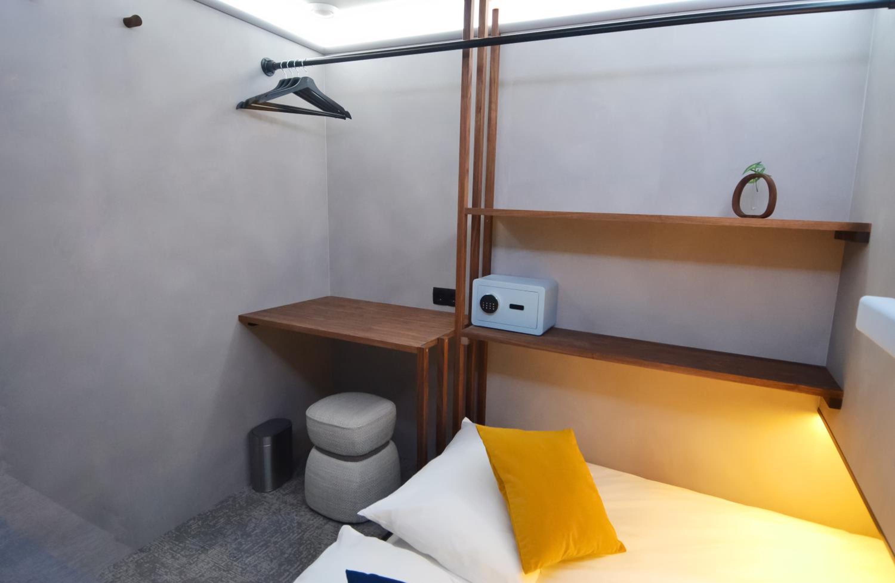 The Hyve Capsule hostel Amsterdam