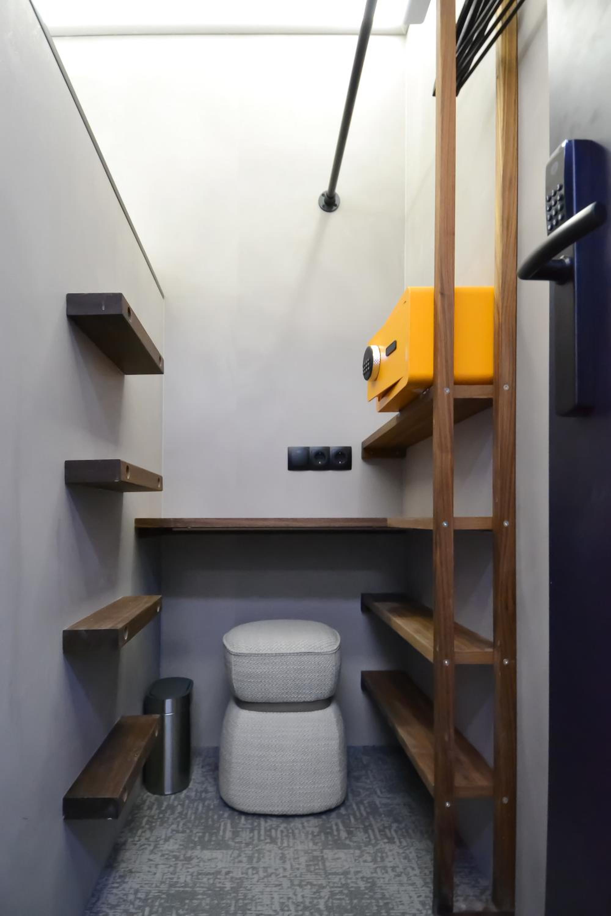 The Hyve Capsule hostel Amsterdam
