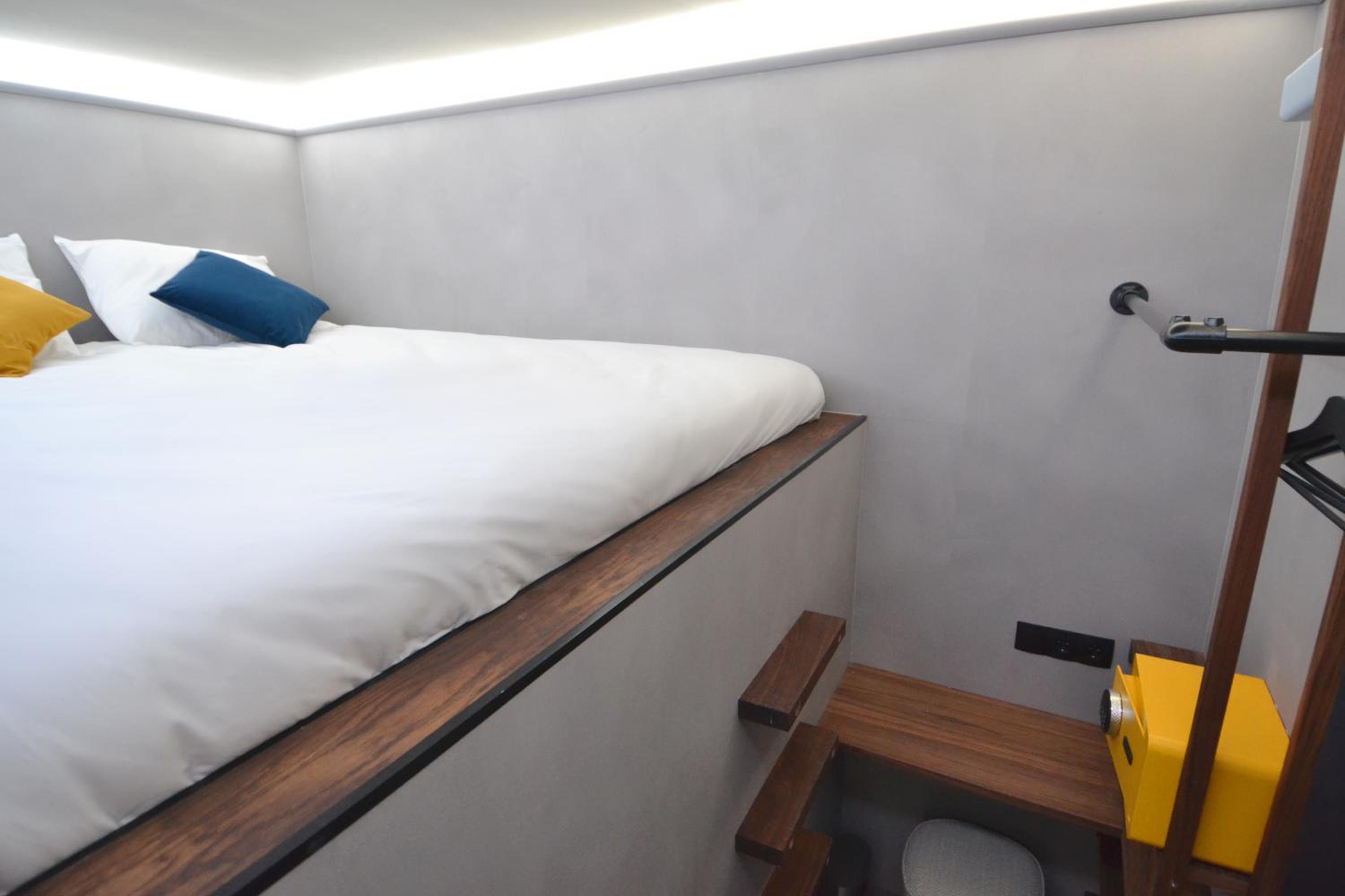 The Hyve Capsule hostel Amsterdam