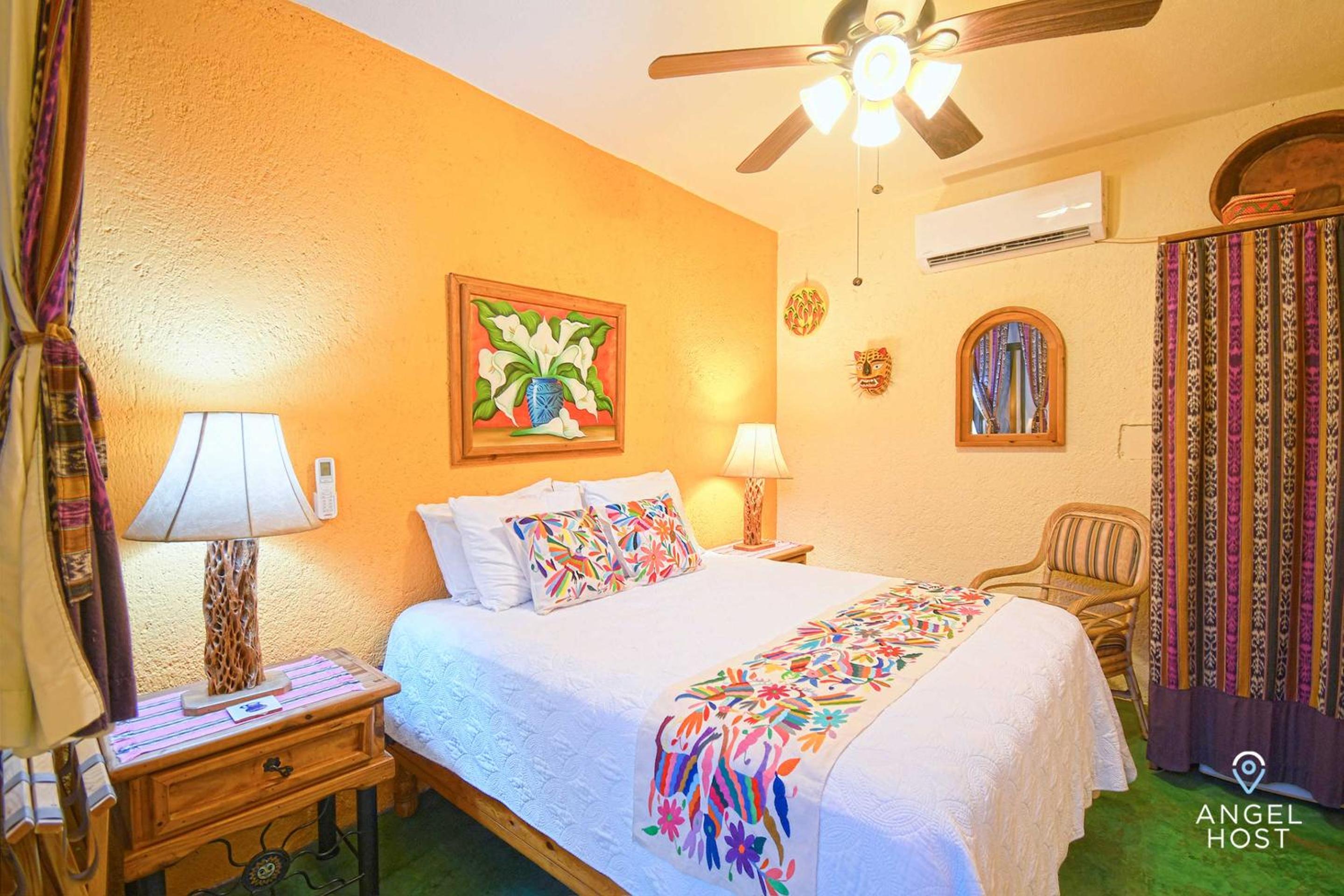 Comfy Retreat Stay and Walk to Malecon