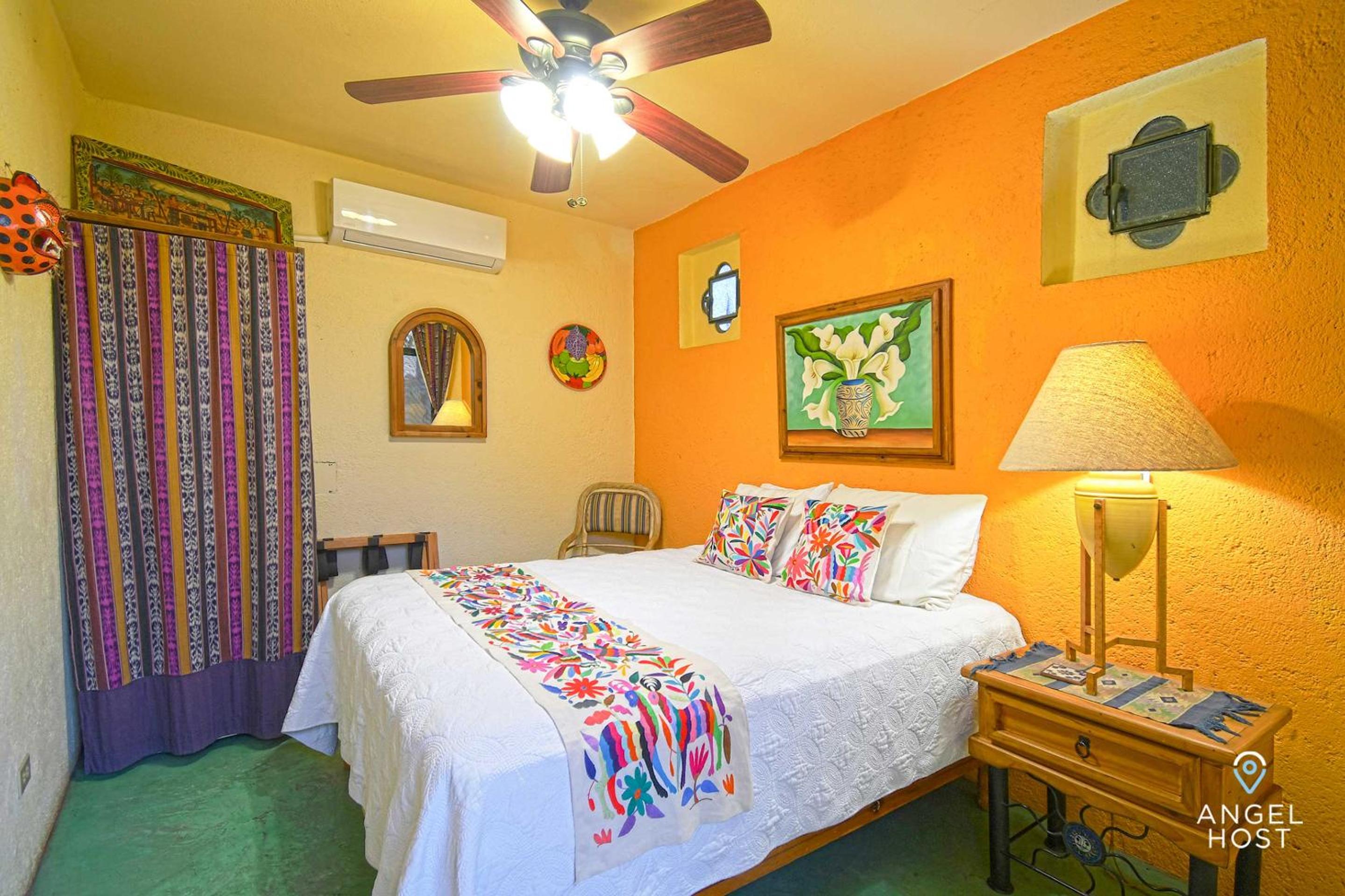 Comfy Retreat Stay and Walk to Malecon