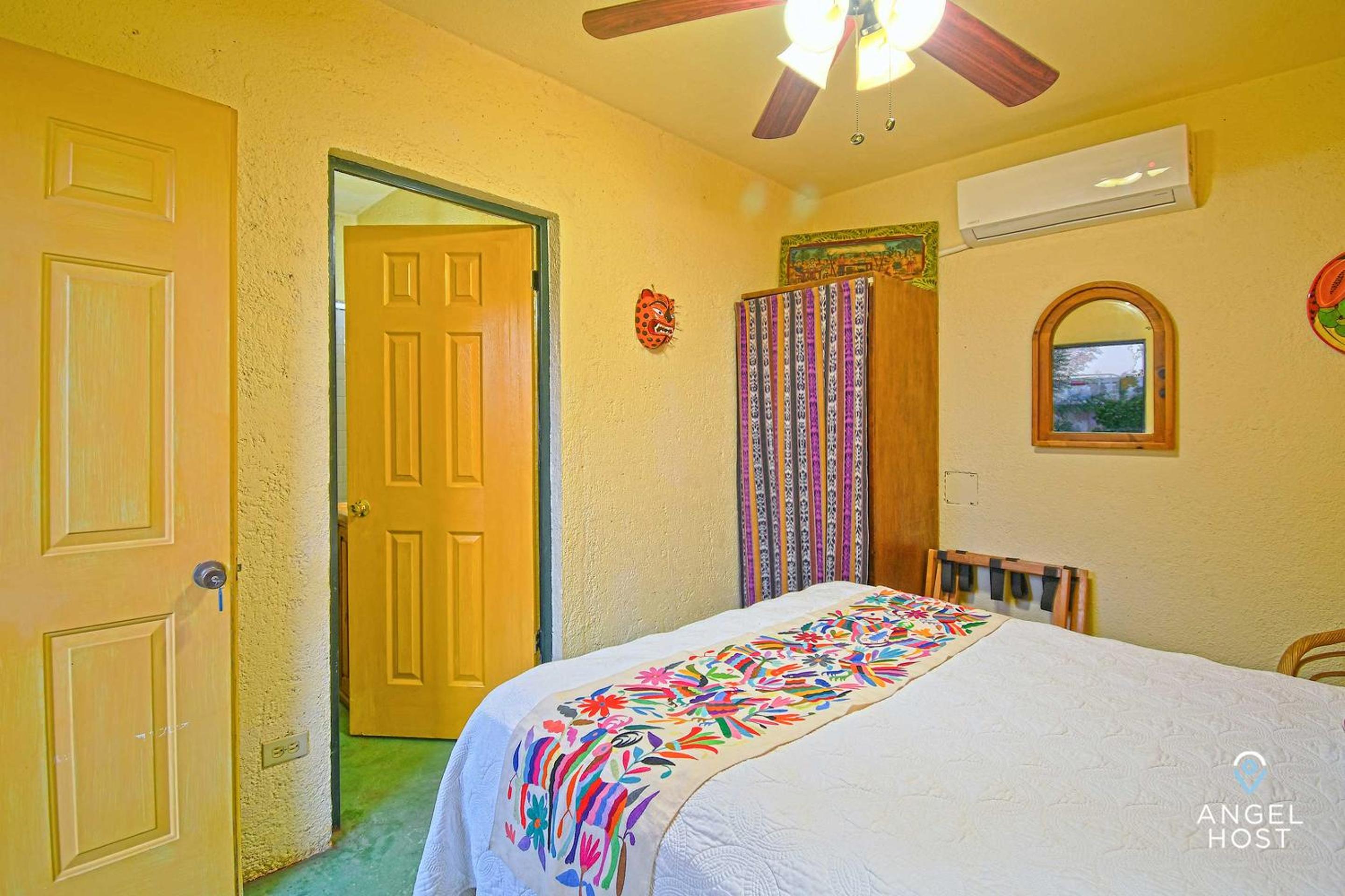 Comfy Retreat Stay and Walk to Malecon