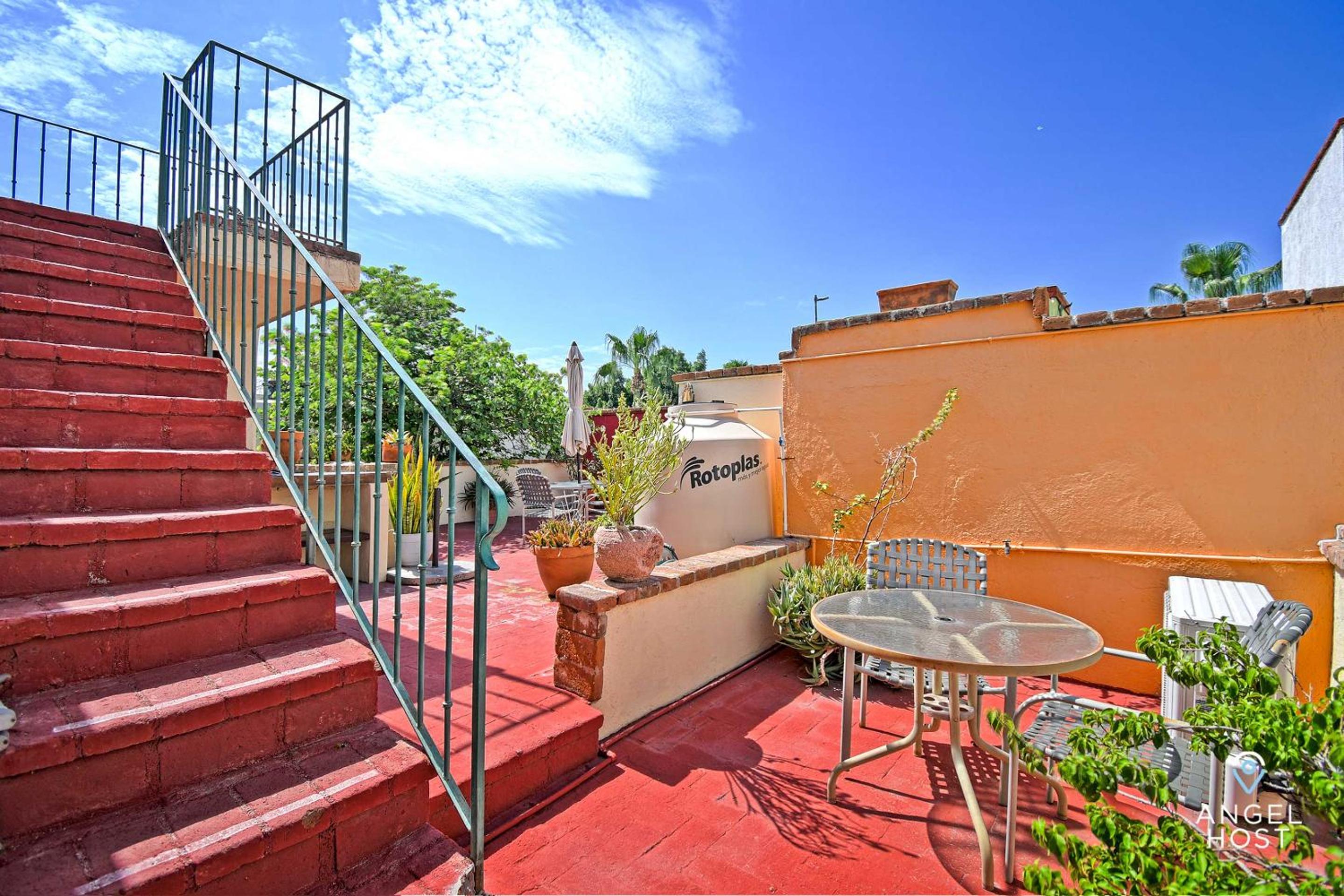 Comfy Retreat Stay and Walk to Malecon