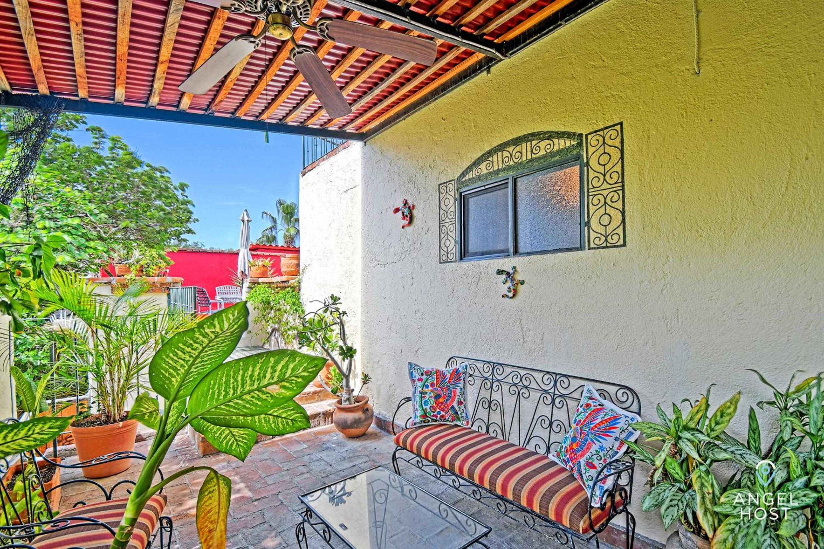 Comfy Retreat Stay and Walk to Malecon