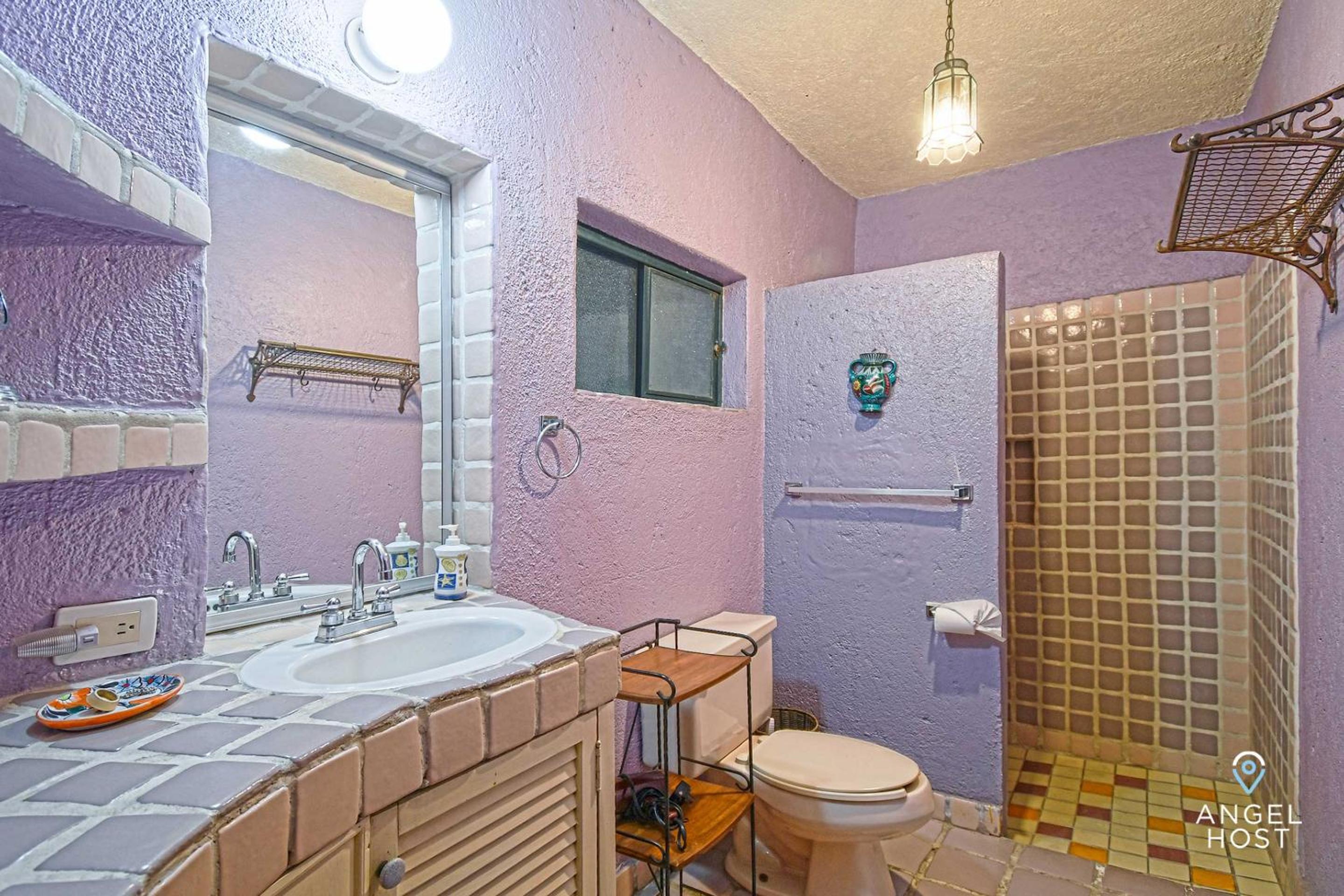 Comfy Retreat Stay and Walk to Malecon