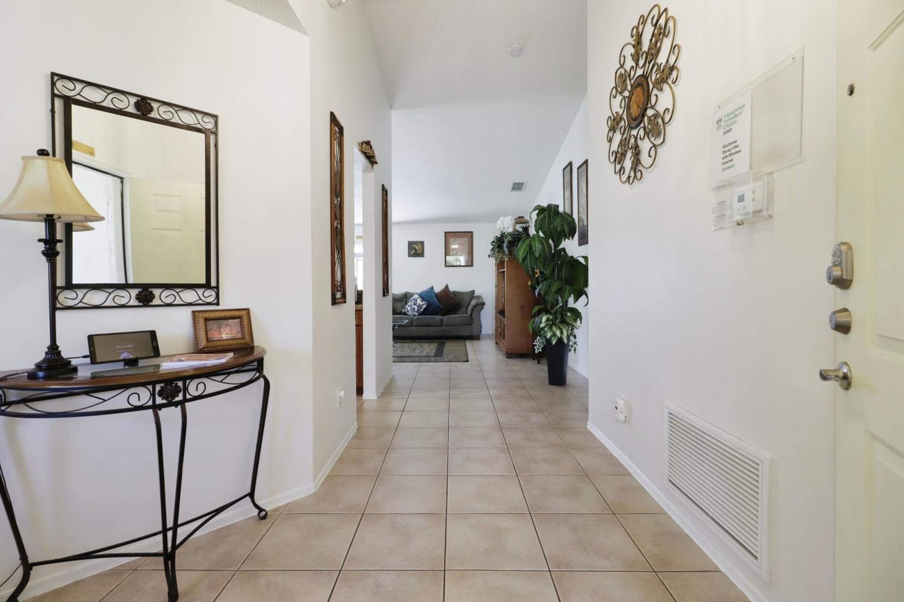 Ideal for Couples or Families looking for a Vacation Home with Private Pool and Yard