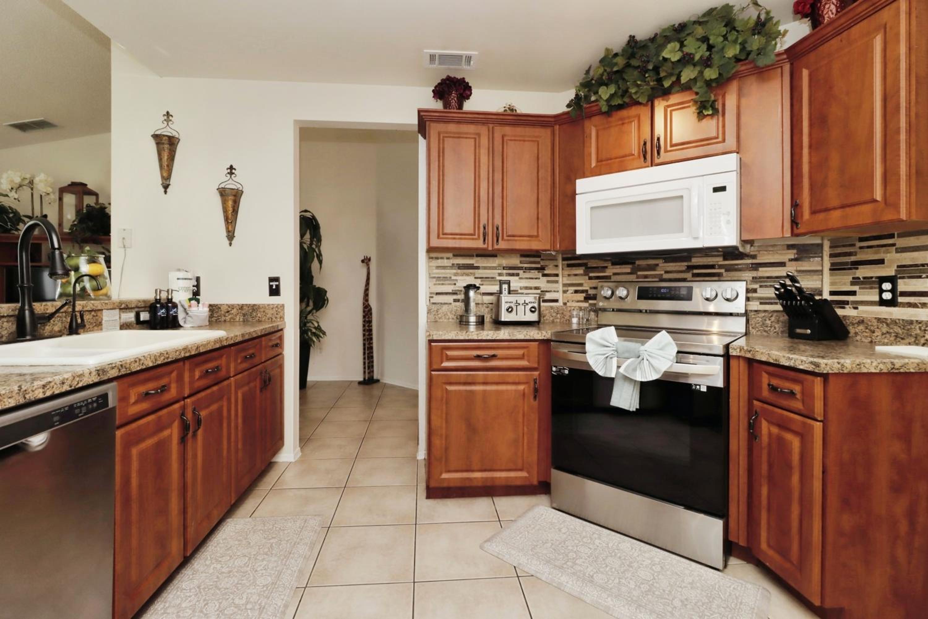 Ideal for Couples or Families looking for a Vacation Home with Private Pool and Yard