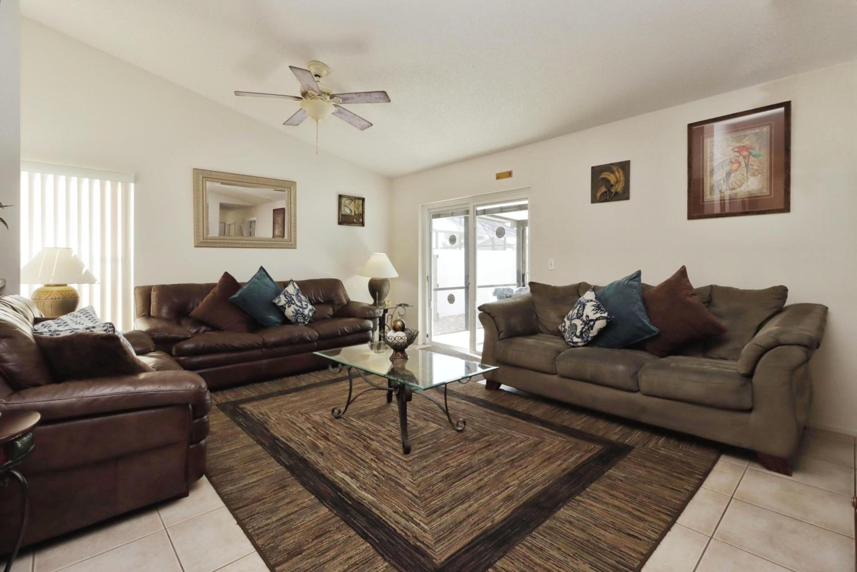 Ideal for Couples or Families looking for a Vacation Home with Private Pool and Yard
