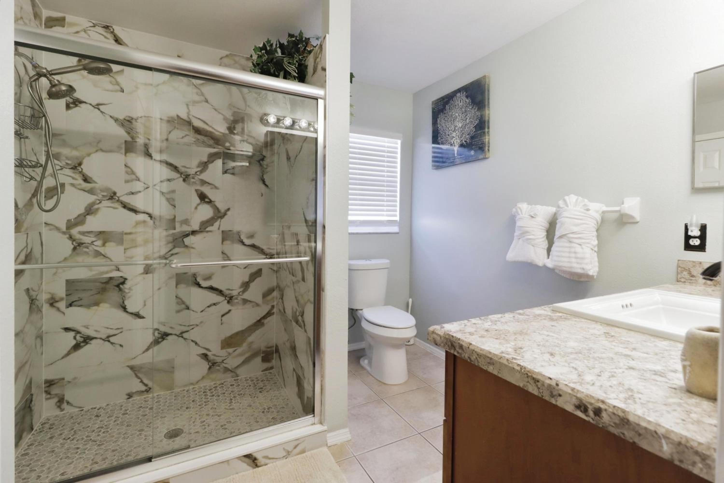 Ideal for Couples or Families looking for a Vacation Home with Private Pool and Yard