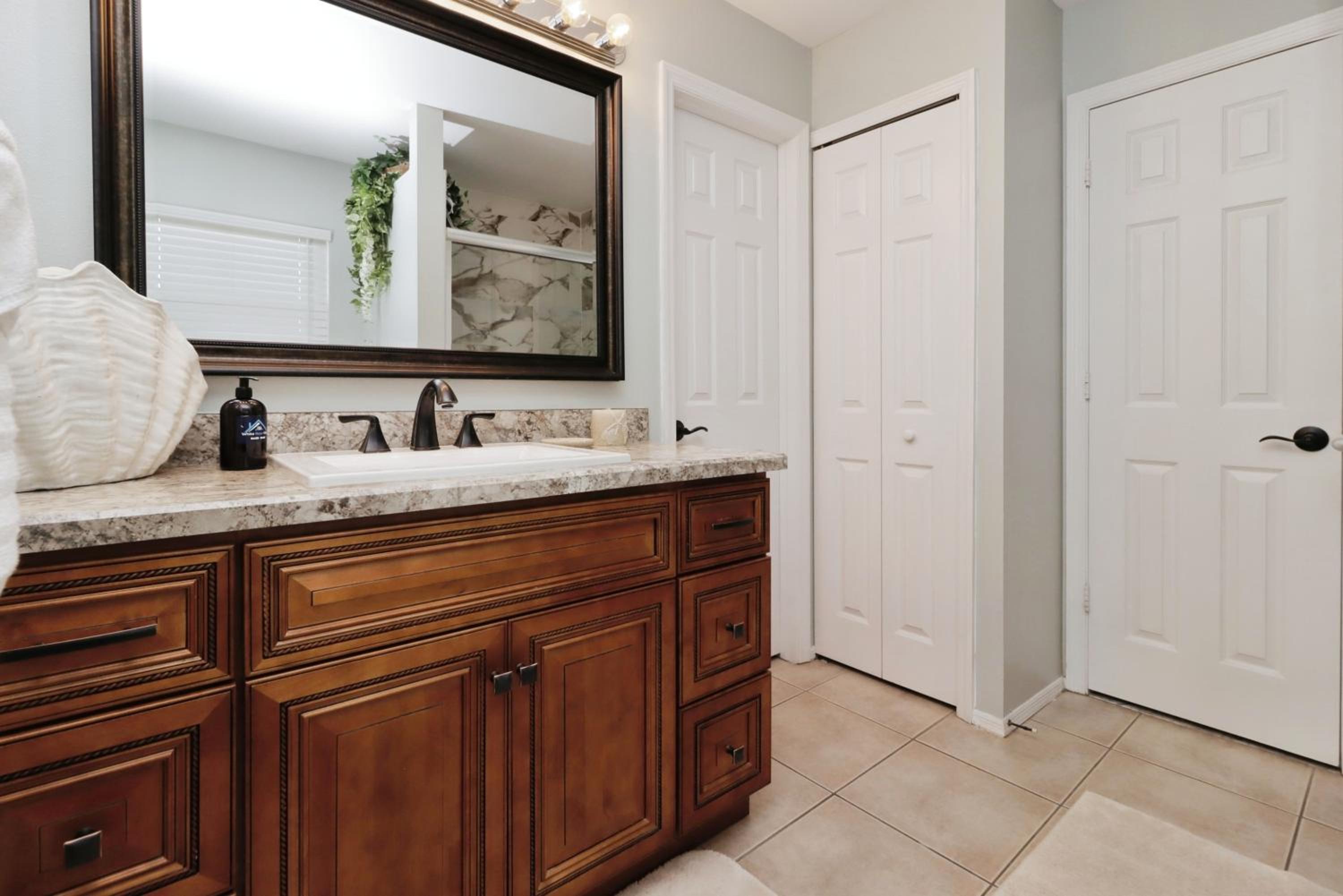 Ideal for Couples or Families looking for a Vacation Home with Private Pool and Yard