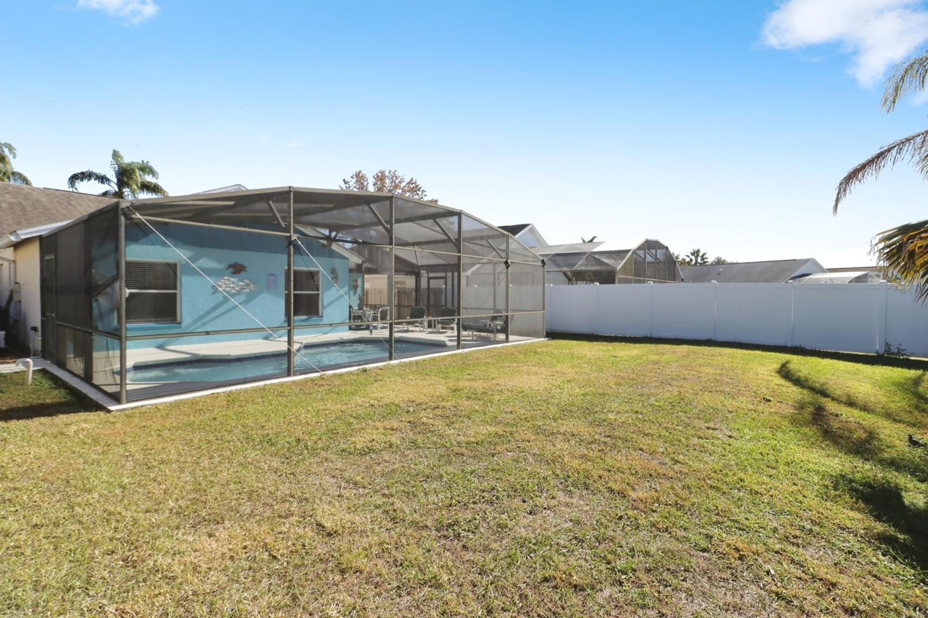 Ideal for Couples or Families looking for a Vacation Home with Private Pool and Yard