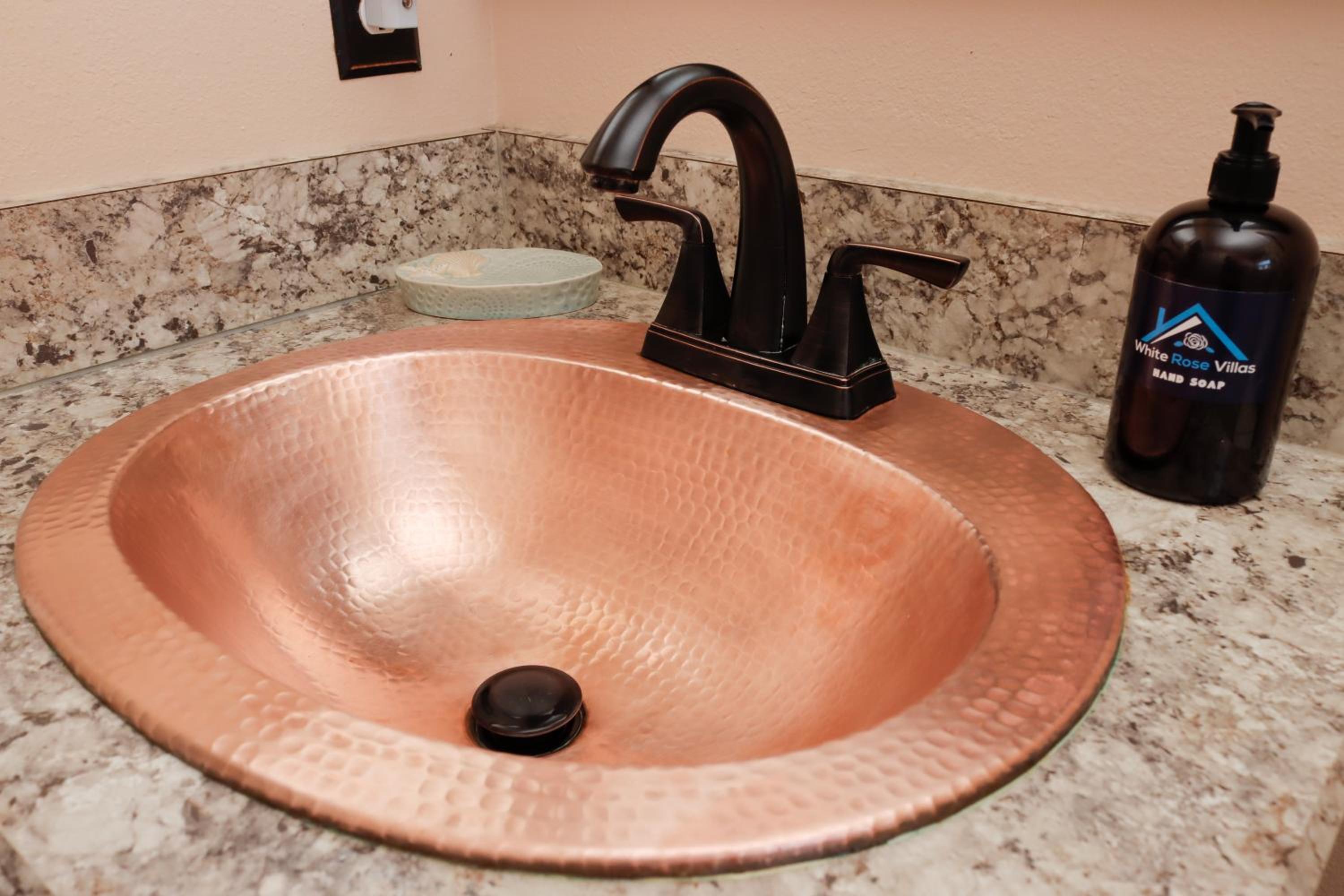 Ideal for Couples or Families looking for a Vacation Home with Private Pool and Yard