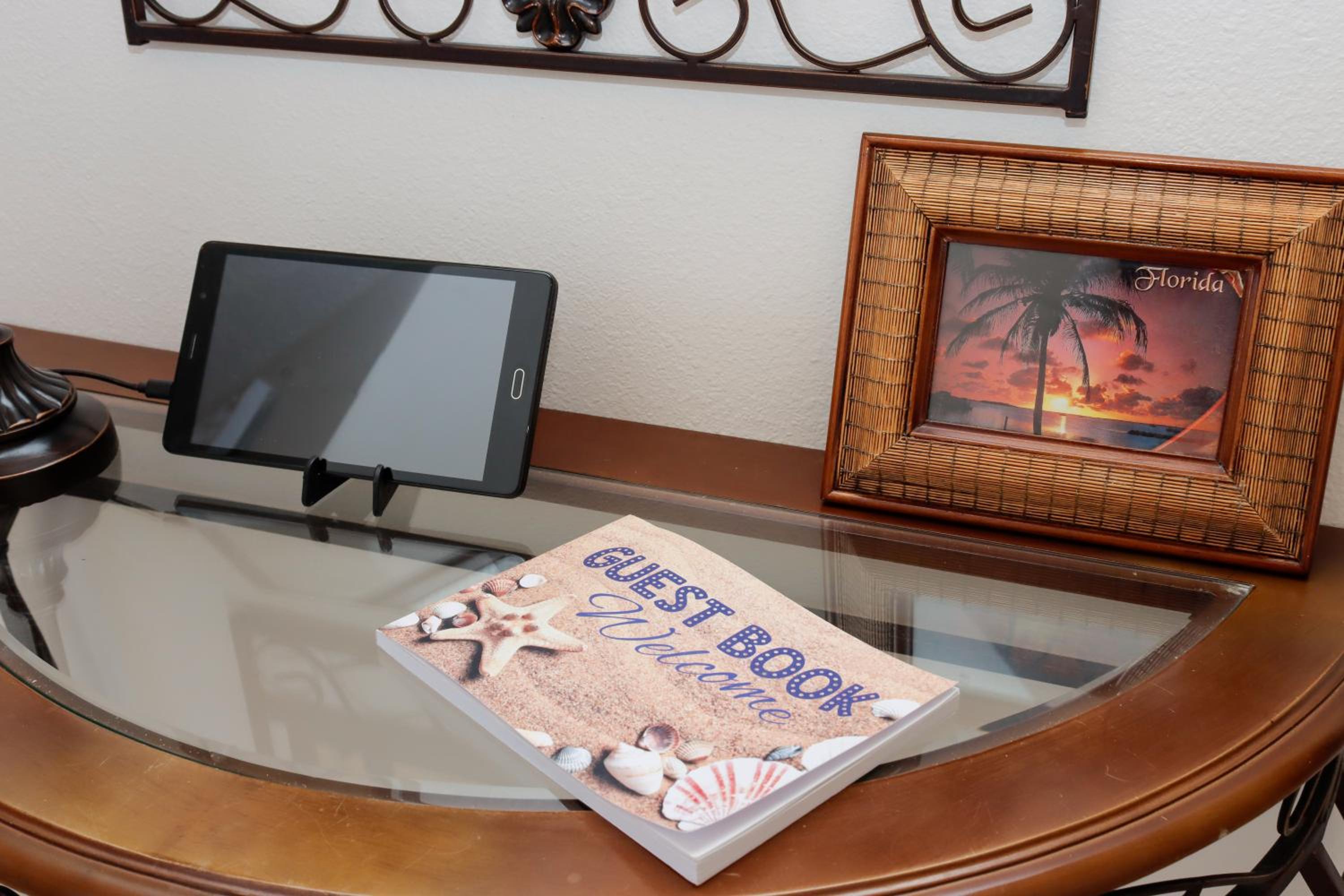 Ideal for Couples or Families looking for a Vacation Home with Private Pool and Yard
