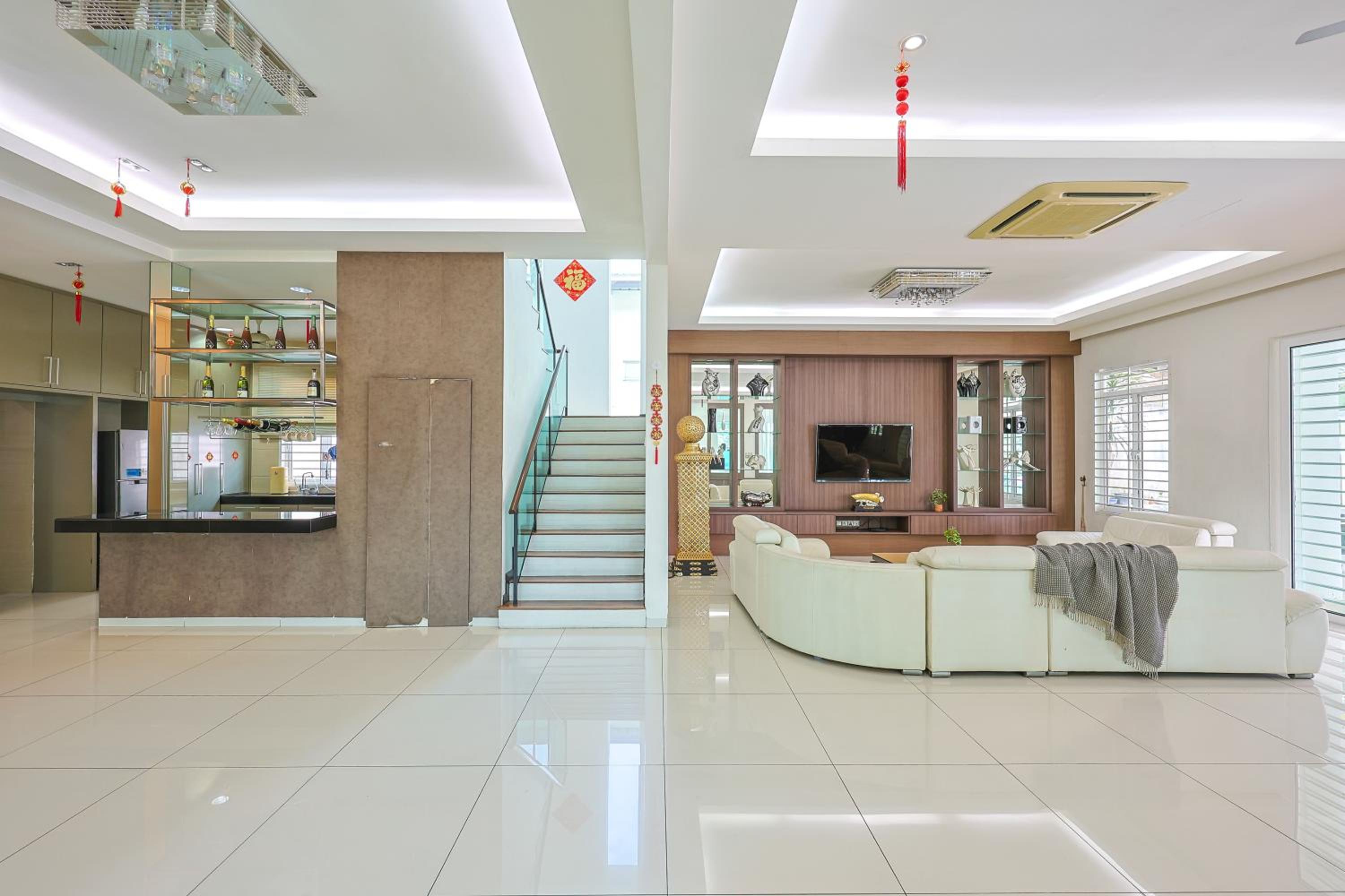 Serene Pool Villa -Luxury Stay with Relaxing Vibes -Clover Home