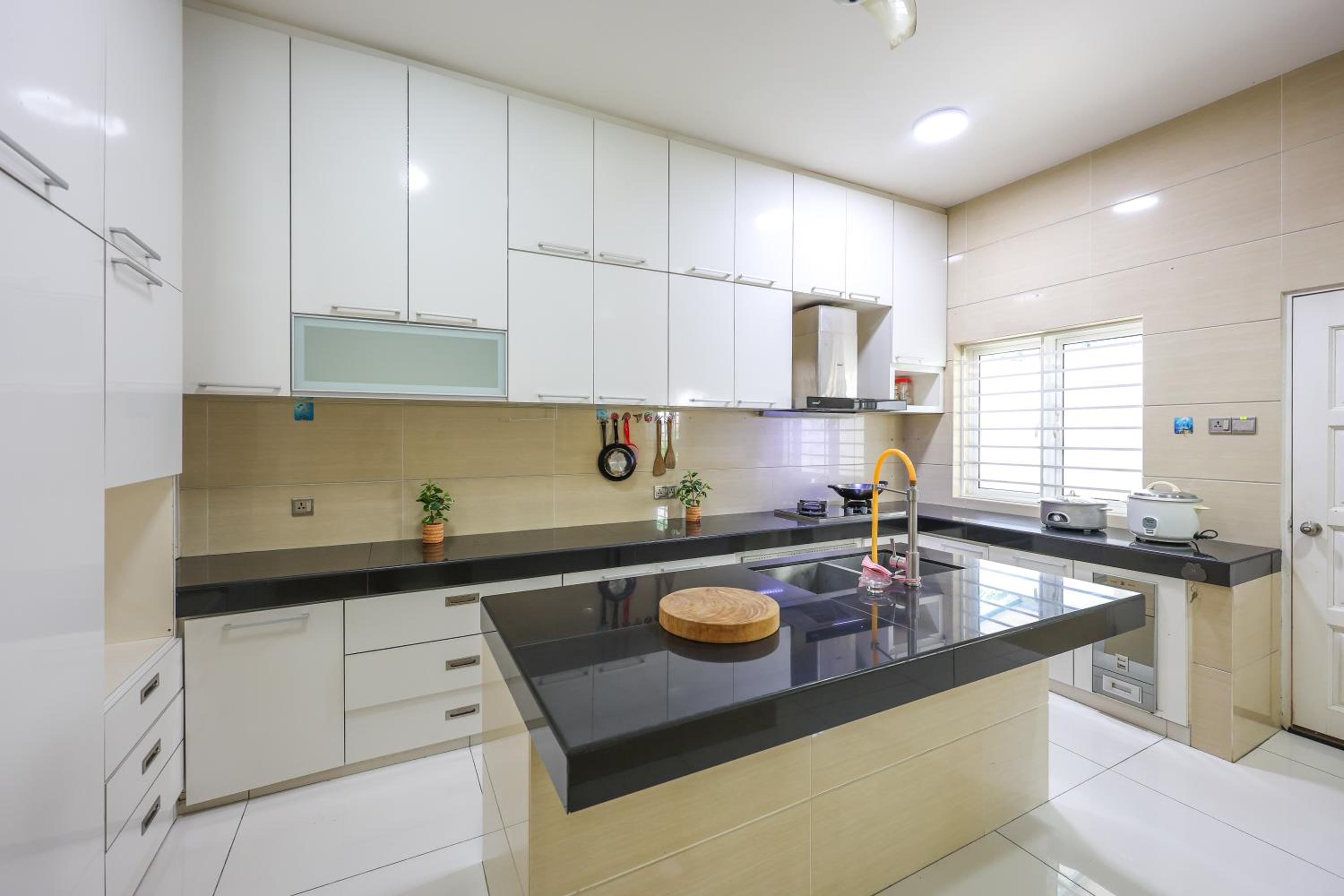 Serene Pool Villa -Luxury Stay with Relaxing Vibes -Clover Home