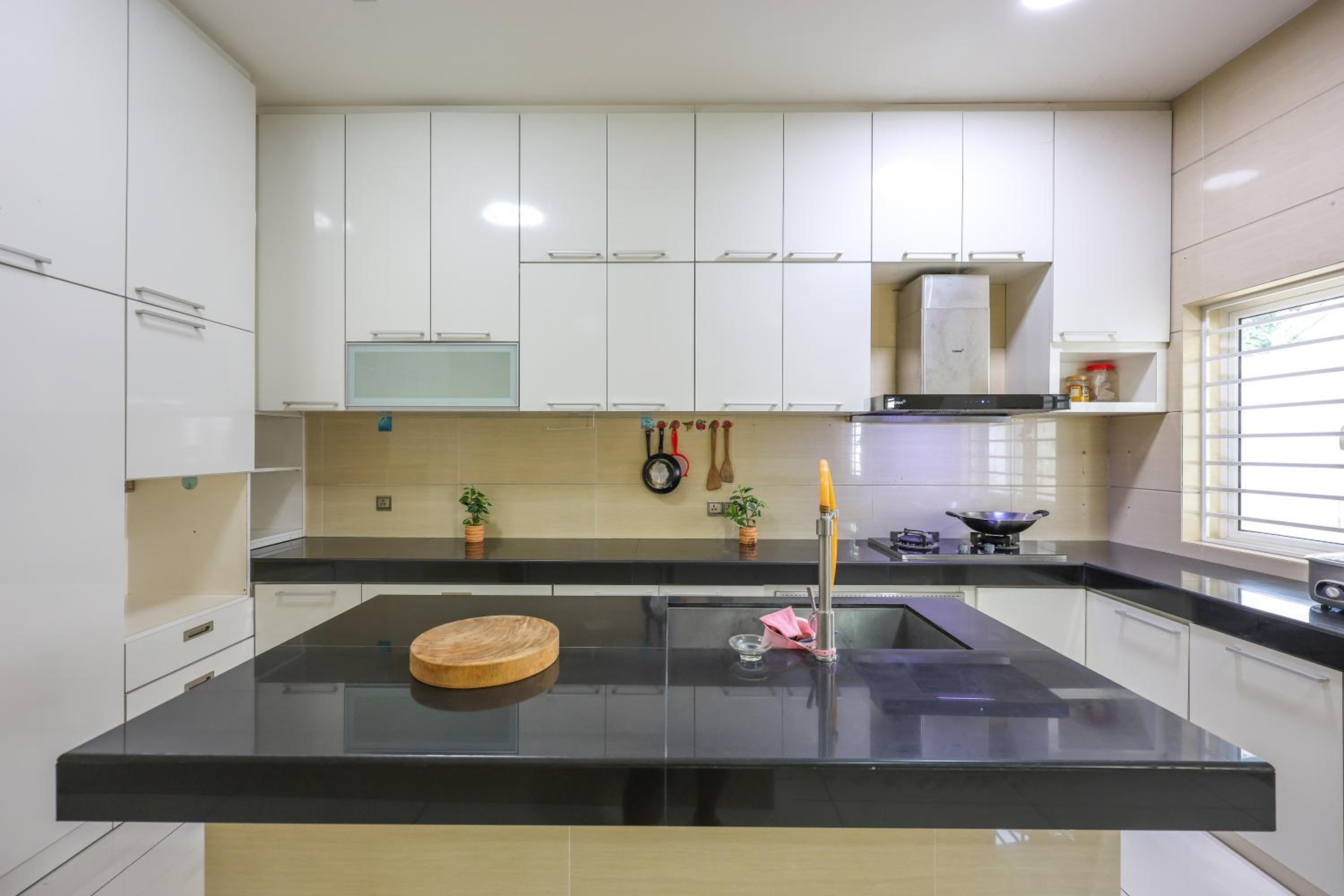Serene Pool Villa -Luxury Stay with Relaxing Vibes -Clover Home