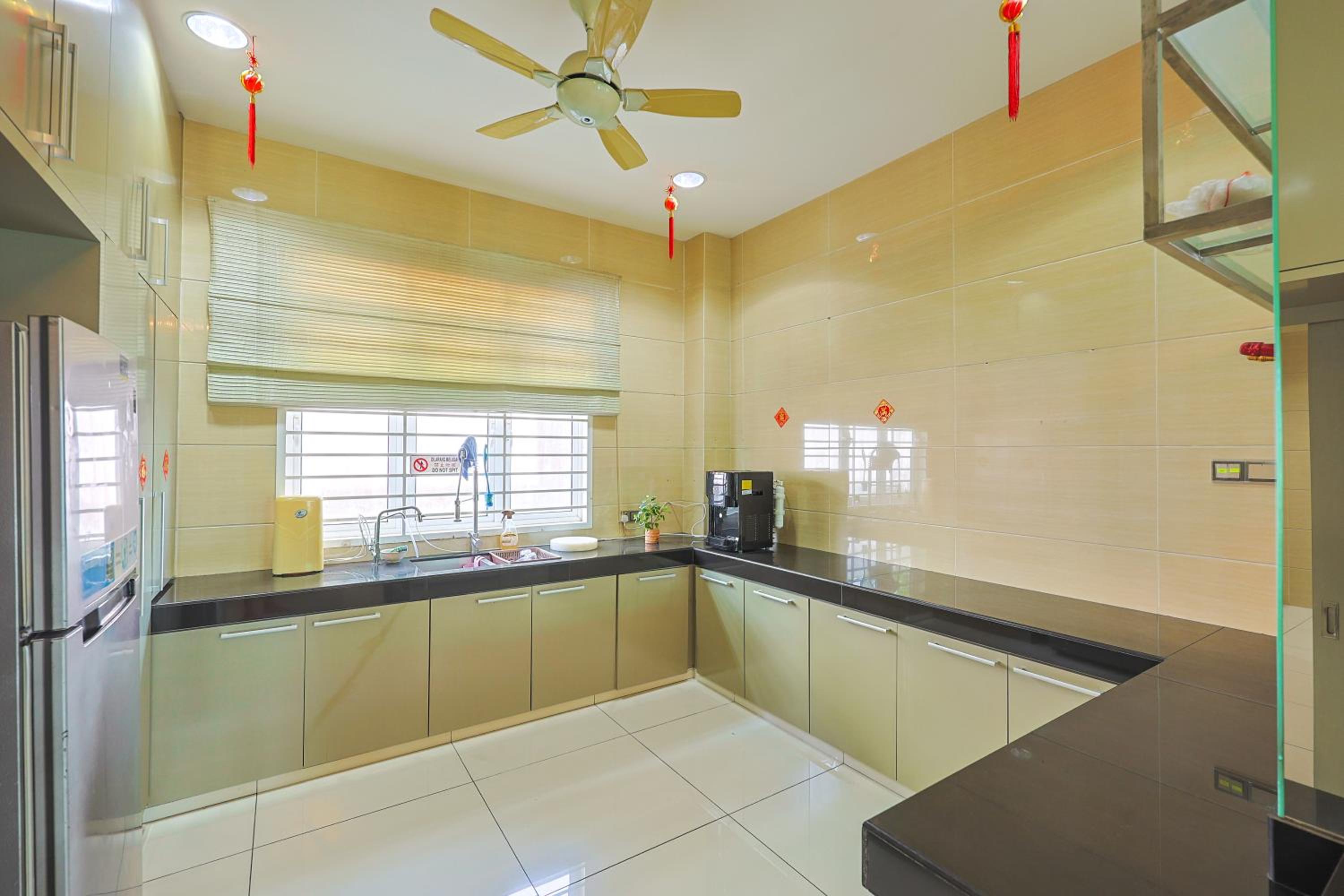 Serene Pool Villa -Luxury Stay with Relaxing Vibes -Clover Home