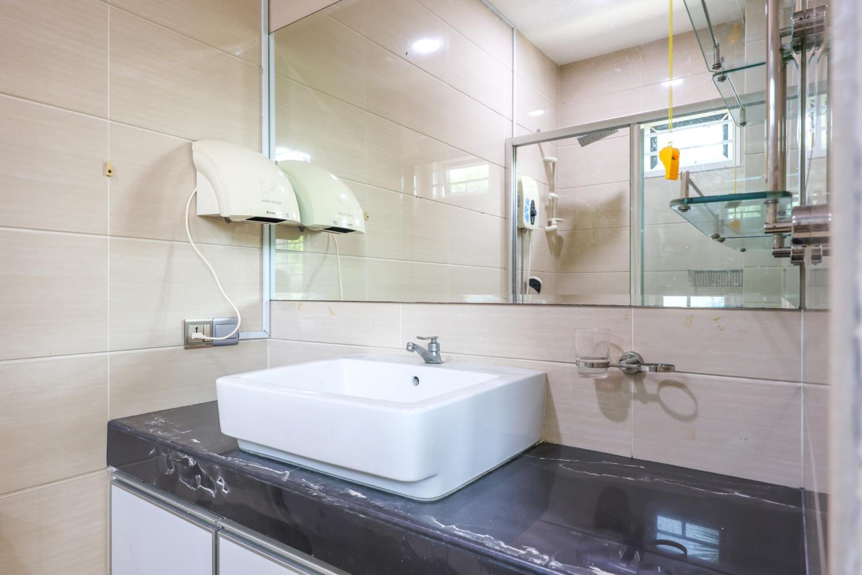 Serene Pool Villa -Luxury Stay with Relaxing Vibes -Clover Home