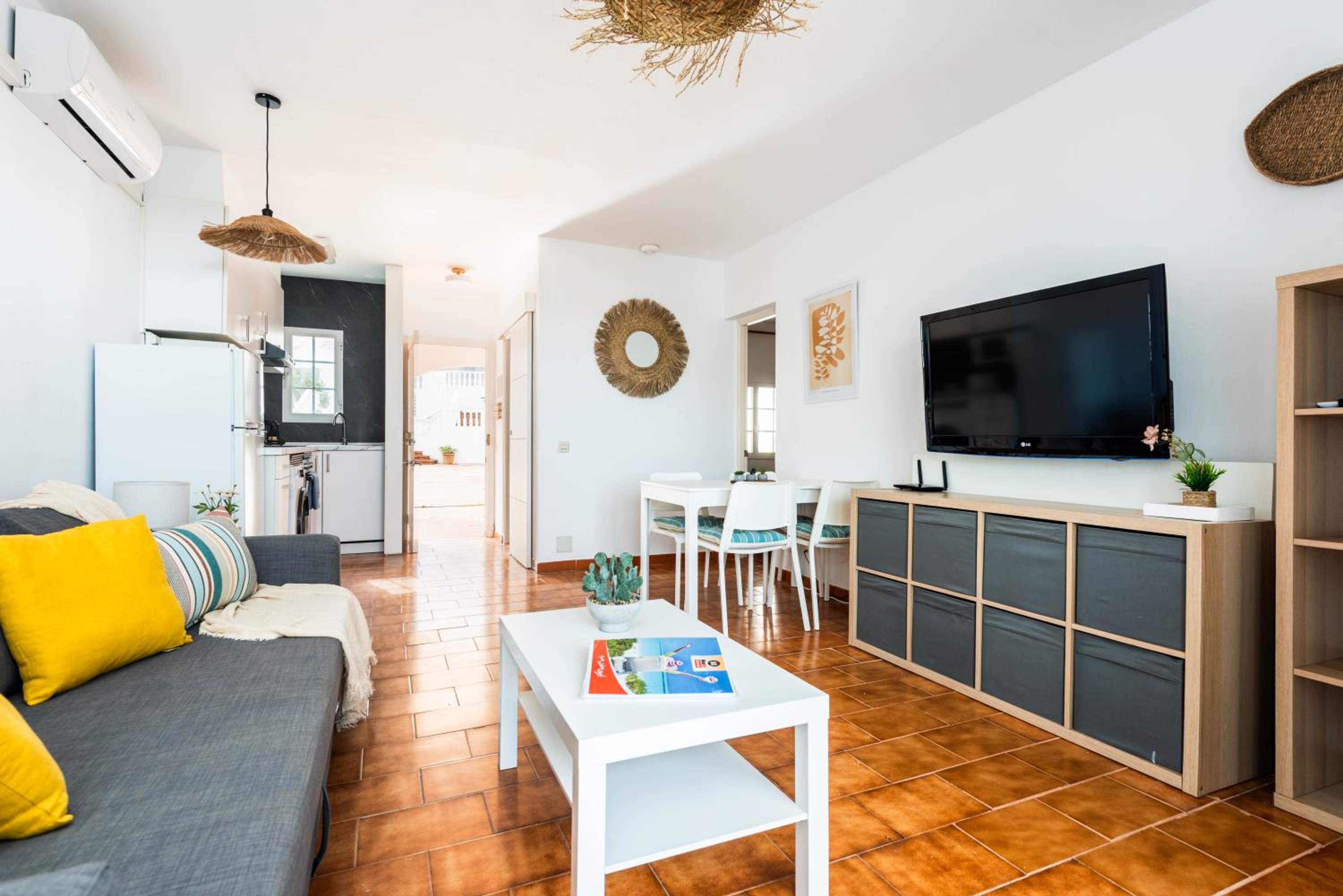 Apartamento CASTELLSOL 201 by Mauter Villas