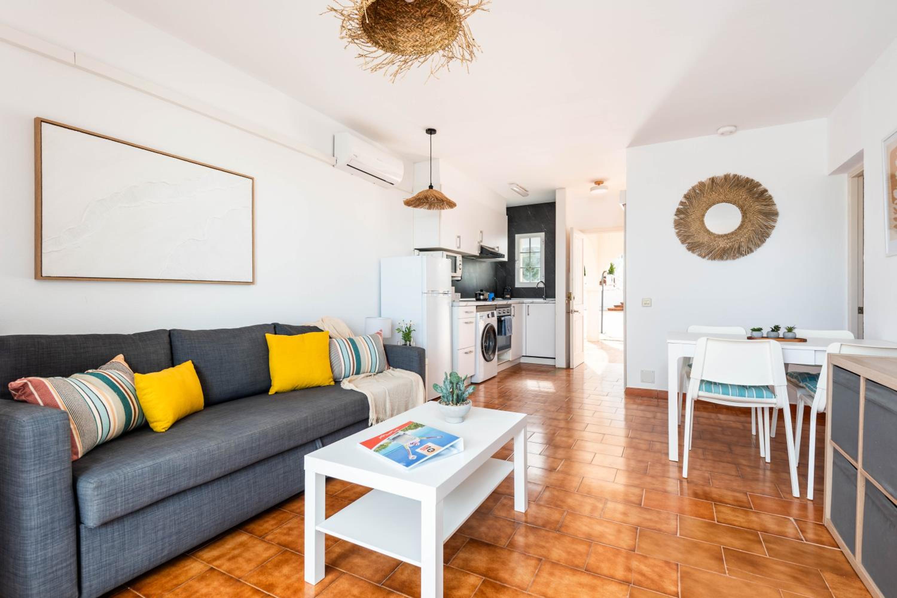 Apartamento CASTELLSOL 201 by Mauter Villas