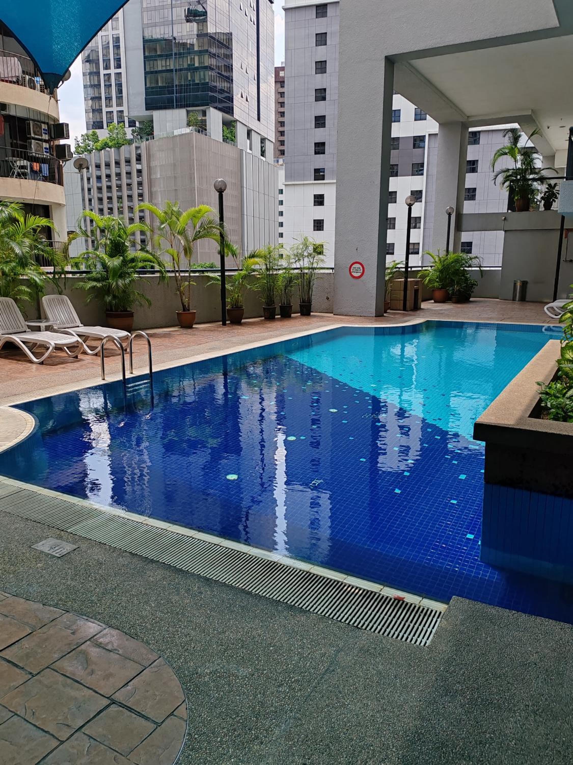 1211 Seri Bukit Ceylon KLCC 5 minutes to Alor Street Pavilion Bukit Bintang 2R2B 8Pax