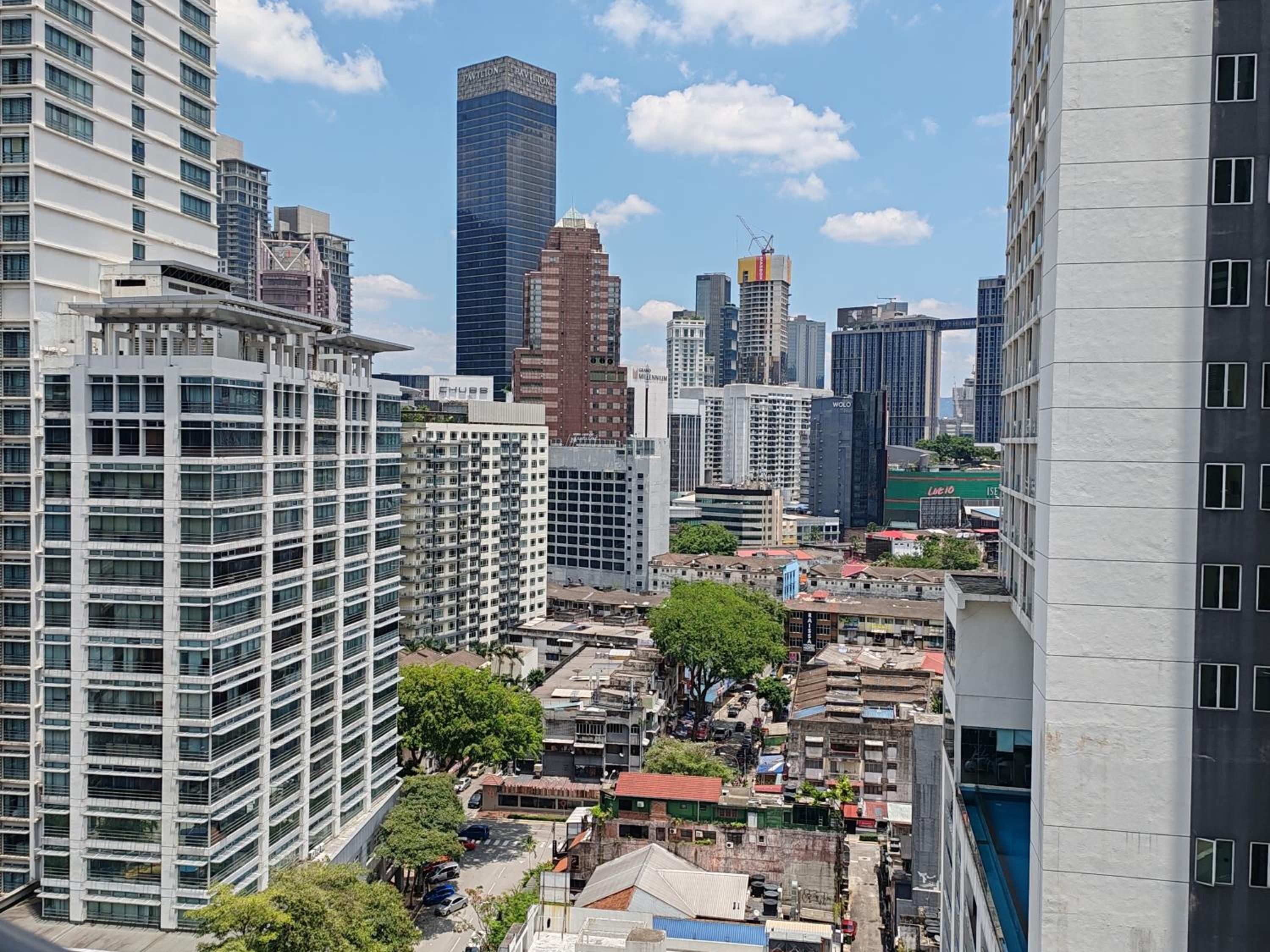 1211 Seri Bukit Ceylon KLCC 5 minutes to Alor Street Pavilion Bukit Bintang 2R2B 8Pax