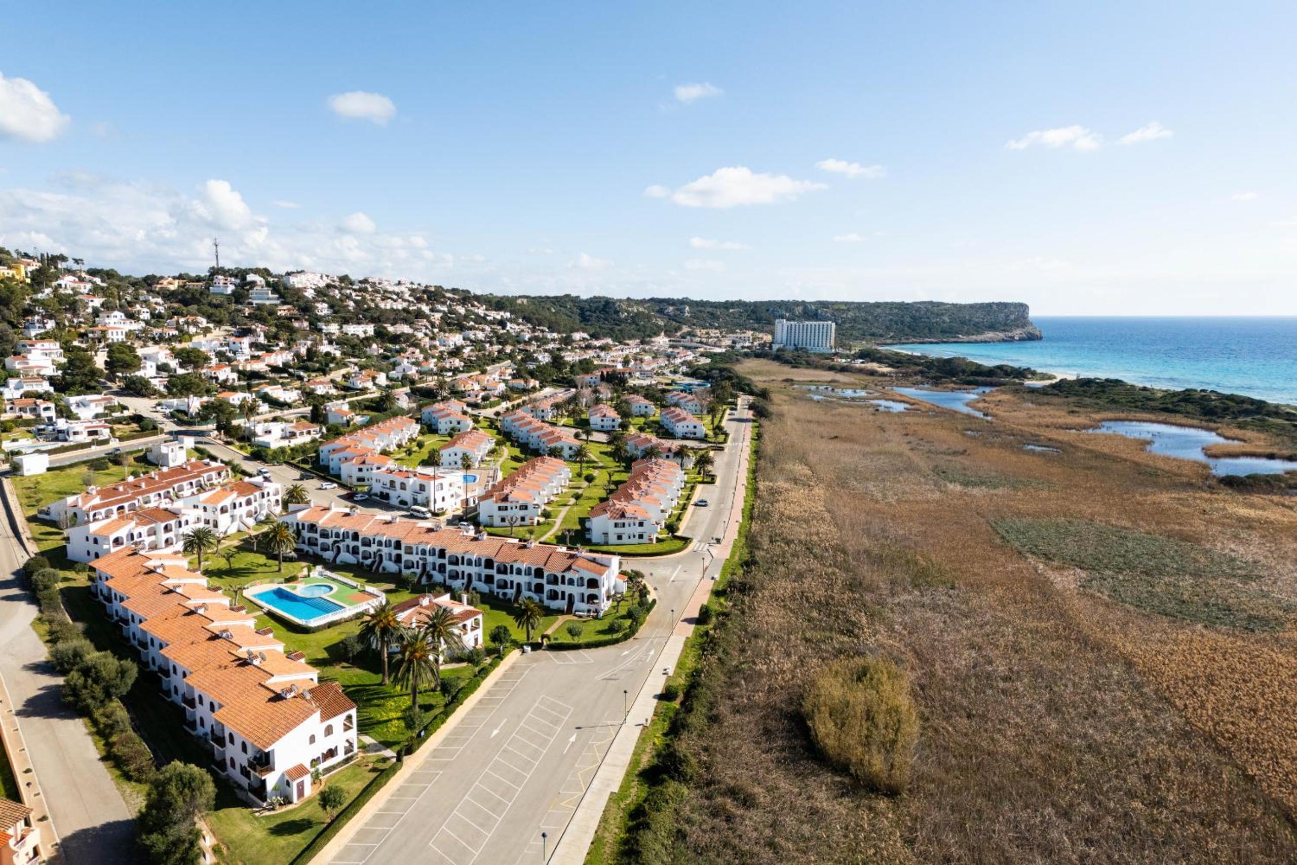 Menorca Apartamento Girasoles 64 by Mauter Villas