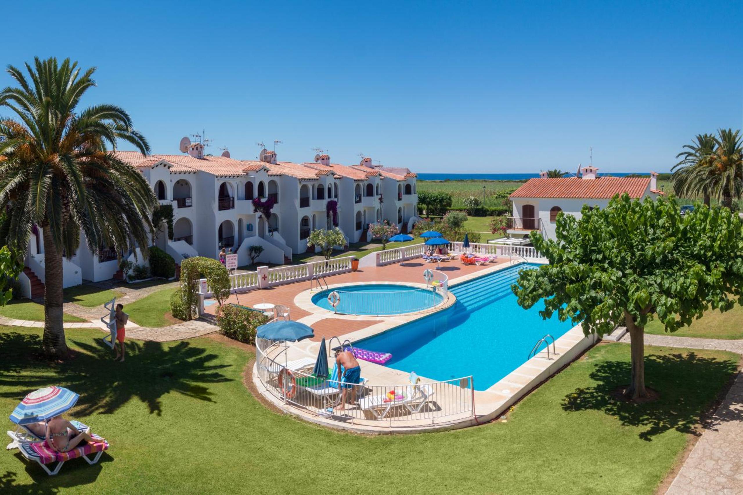 Menorca Apartamento Girasoles 64 by Mauter Villas
