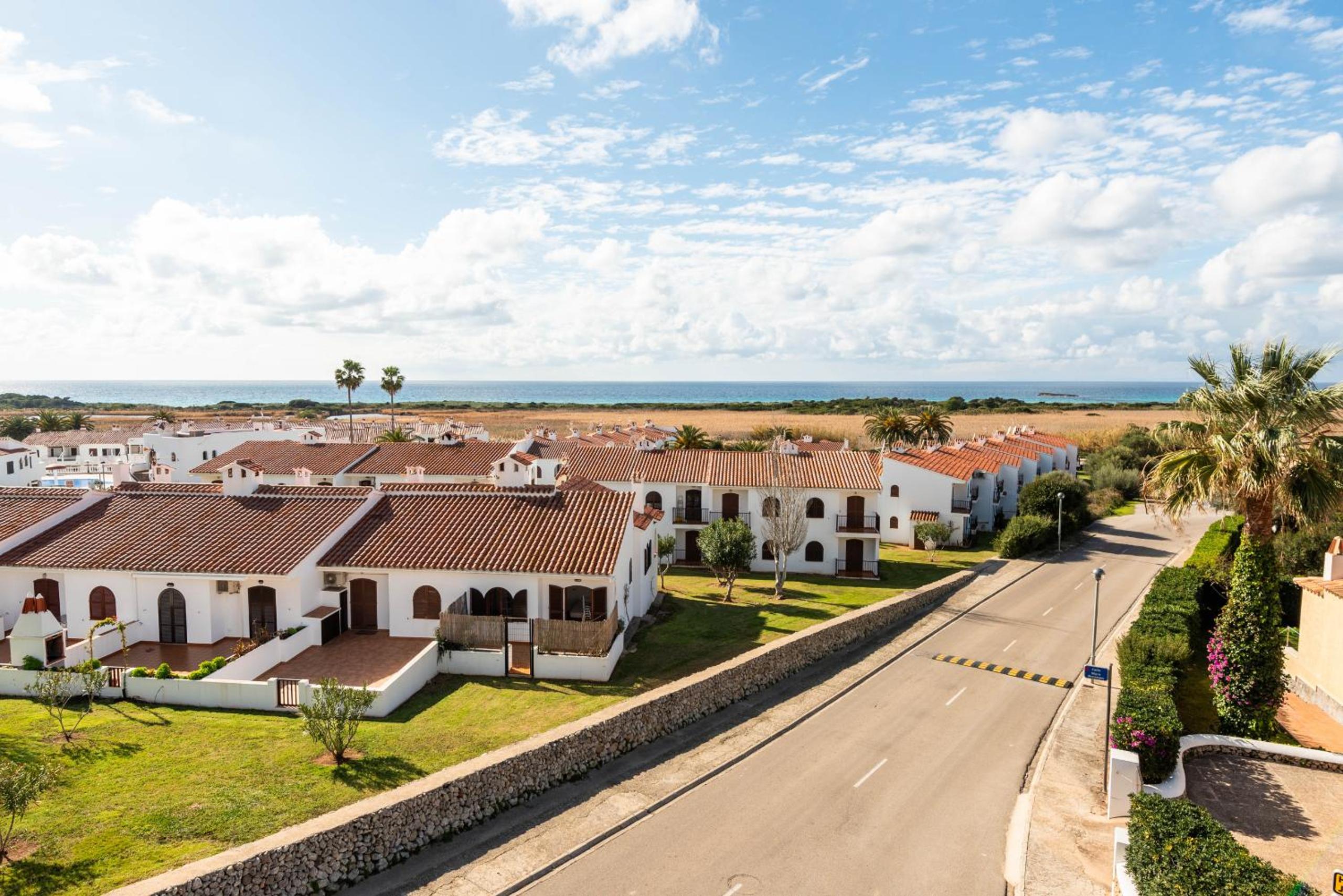 Menorca Apartamento Girasoles 64 by Mauter Villas