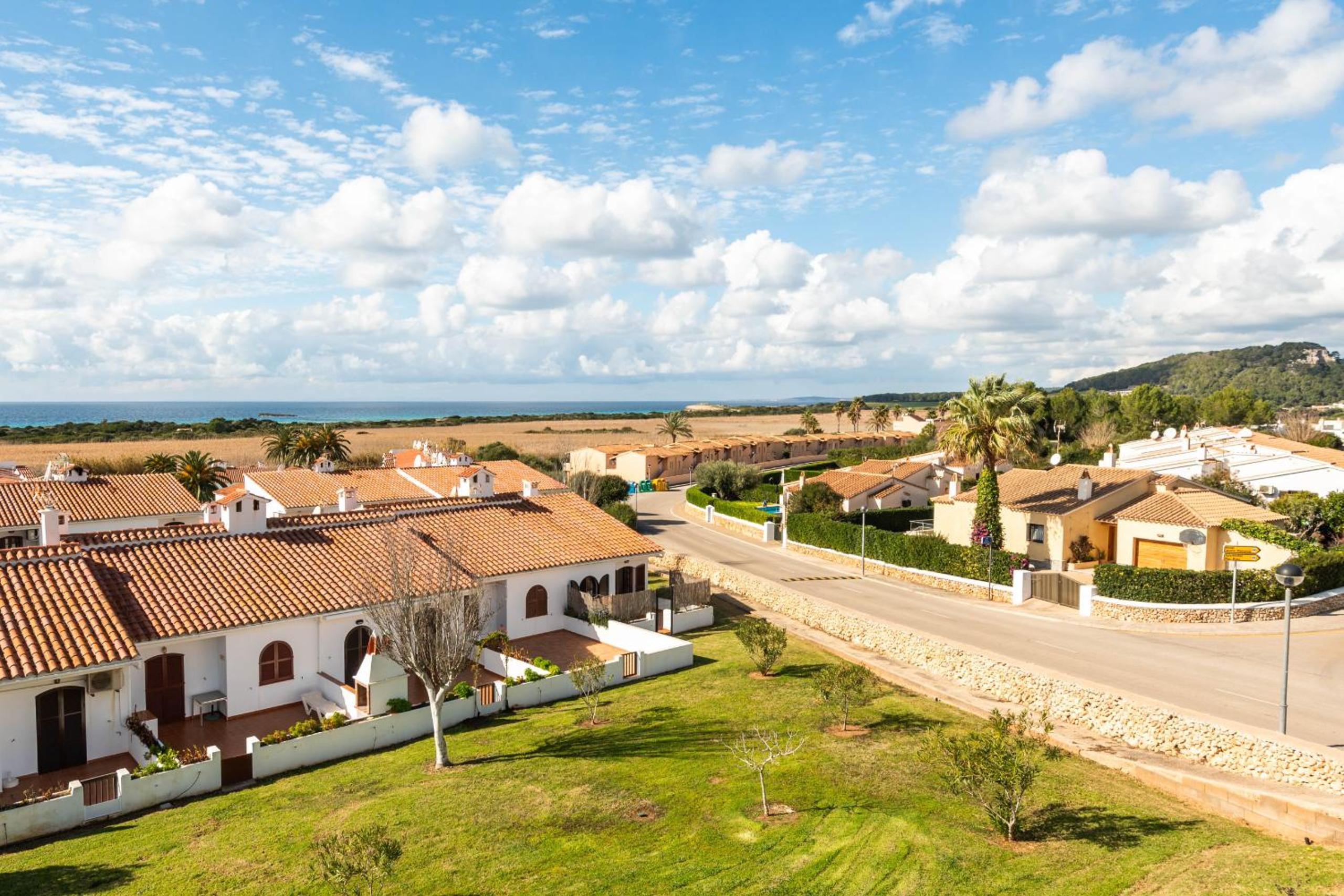 Menorca Apartamento Girasoles 64 by Mauter Villas