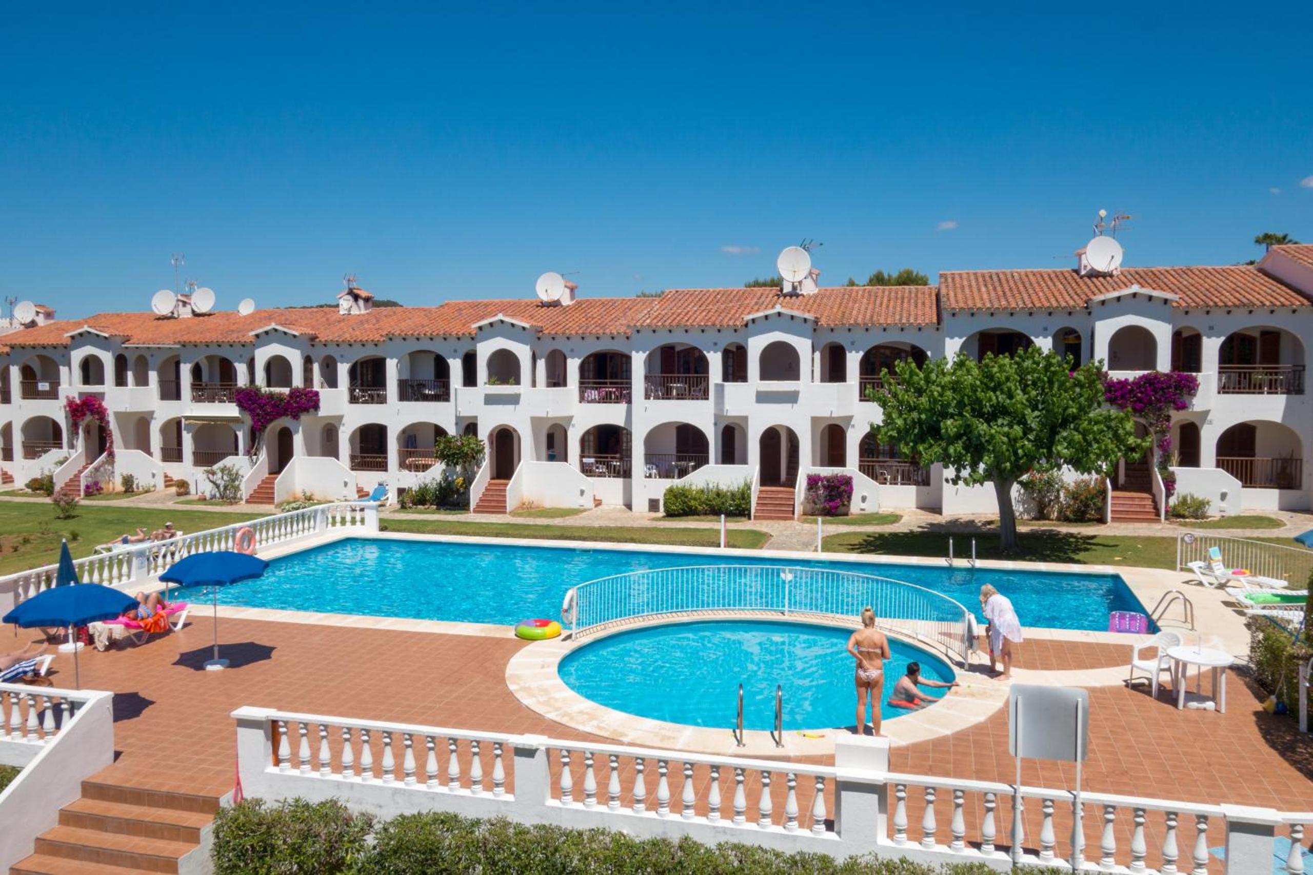 Menorca Apartamento Girasoles 64 by Mauter Villas