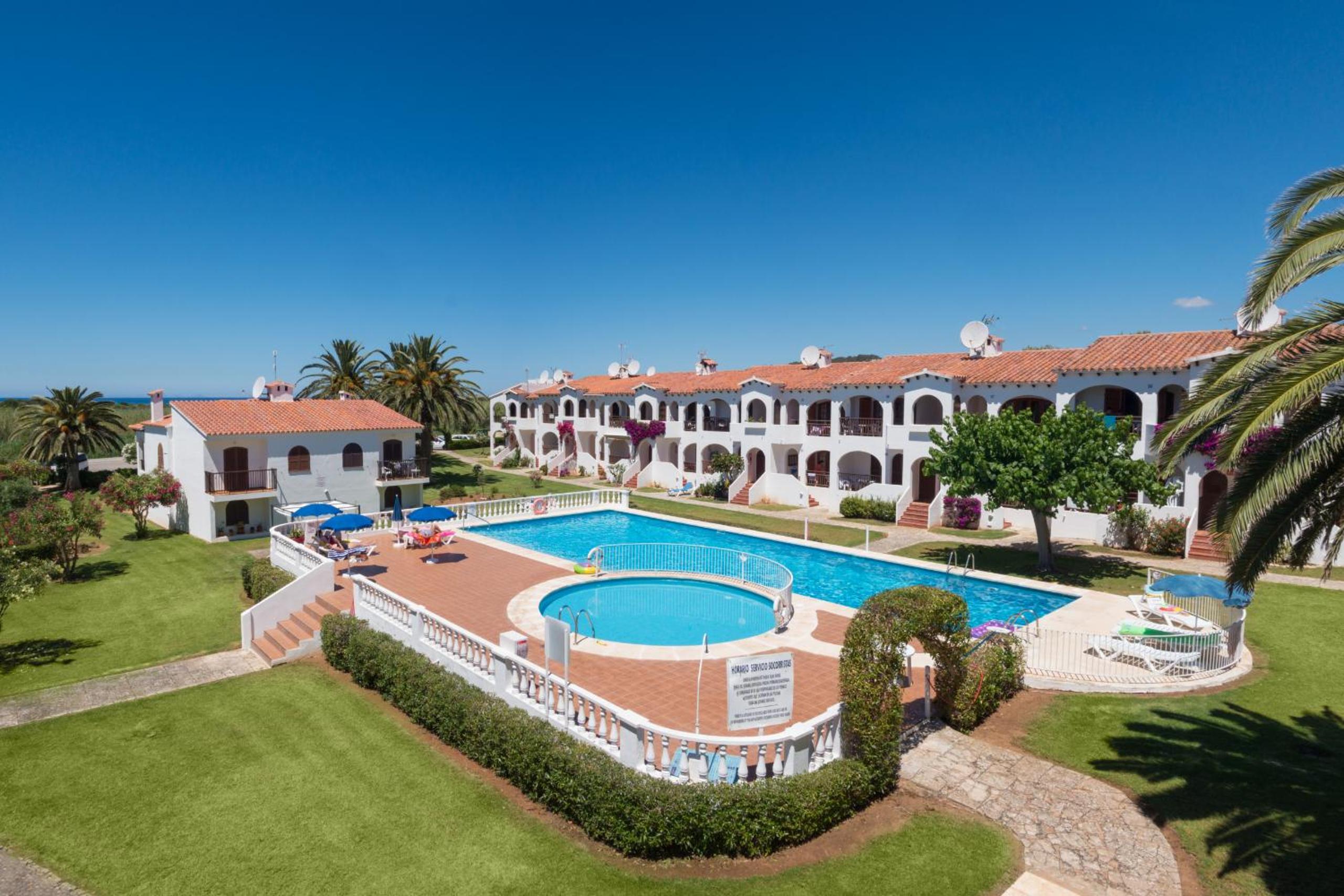 Menorca Apartamento Girasoles 64 by Mauter Villas