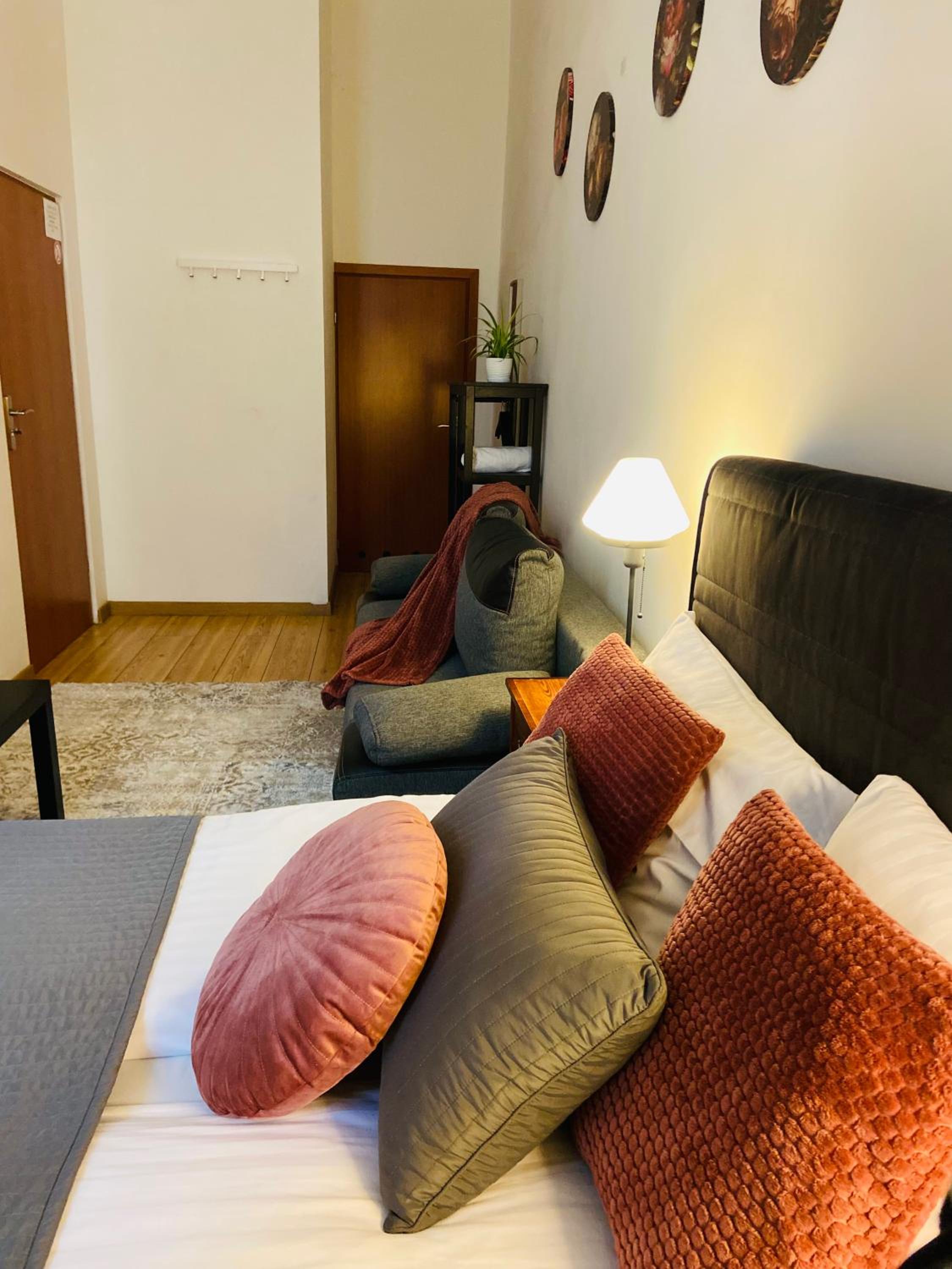 Krakow Apartments & Rooms