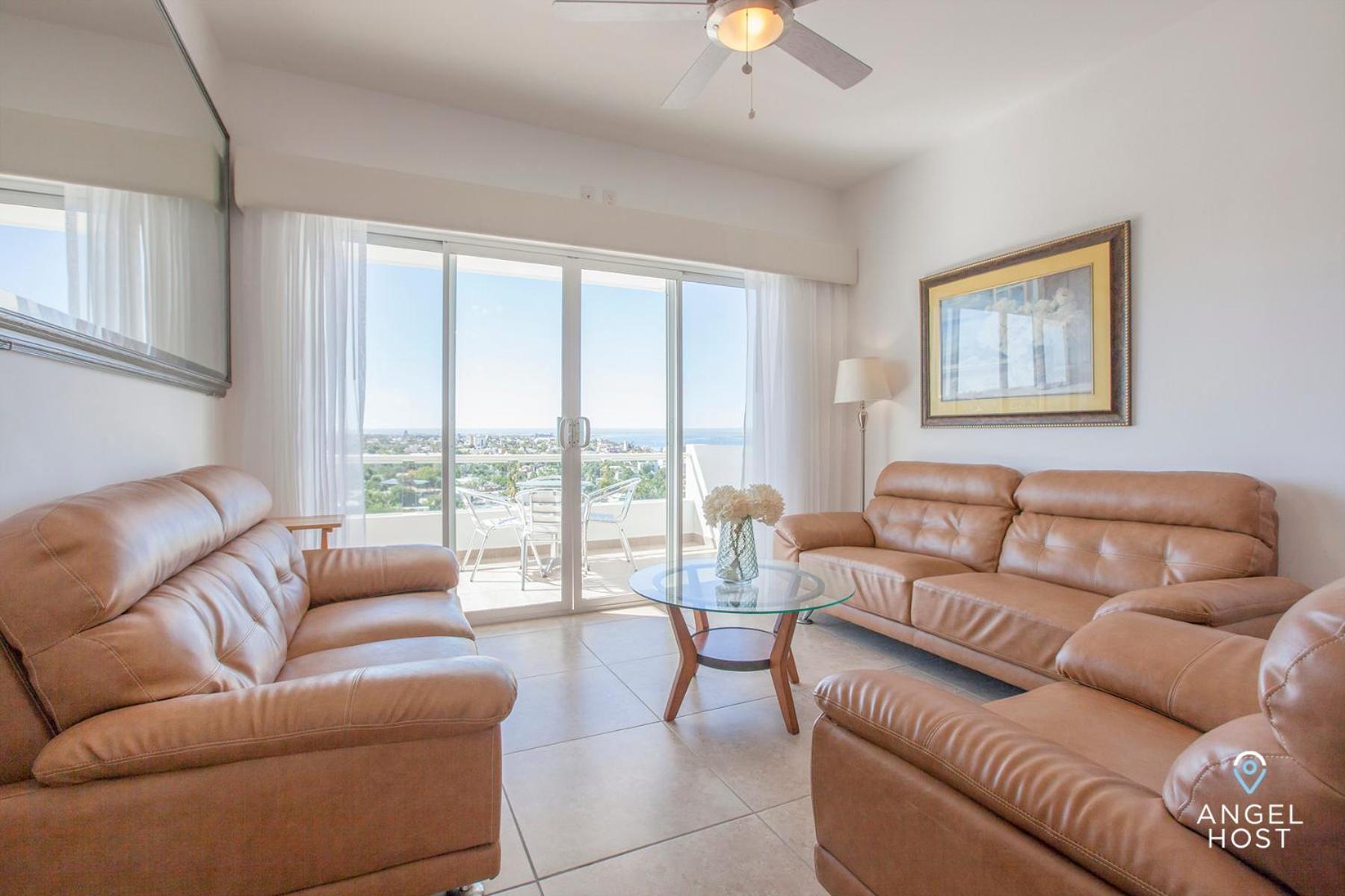 Condos with Spectacular Views & Pool Onsite