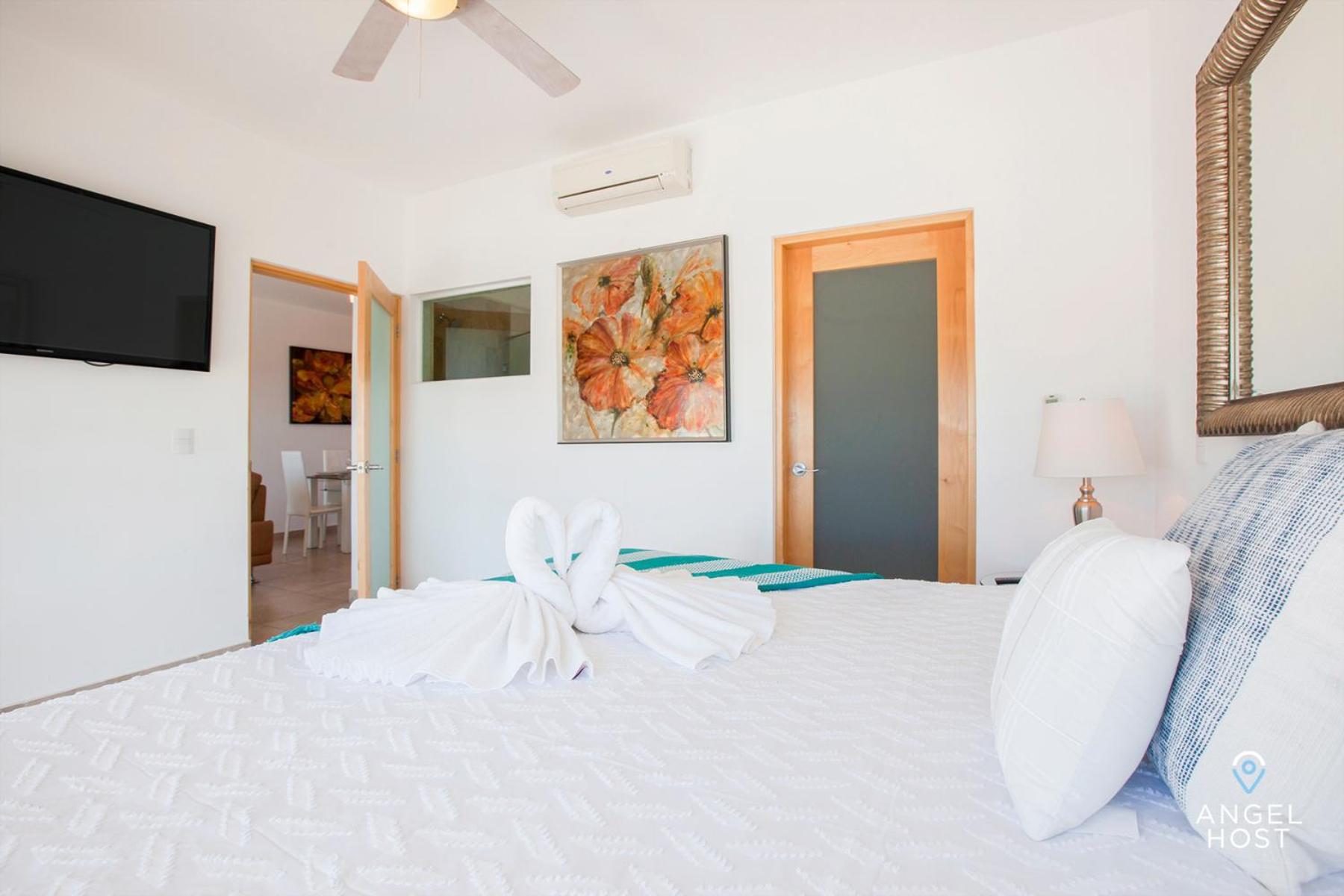 Condos with Spectacular Views & Pool Onsite
