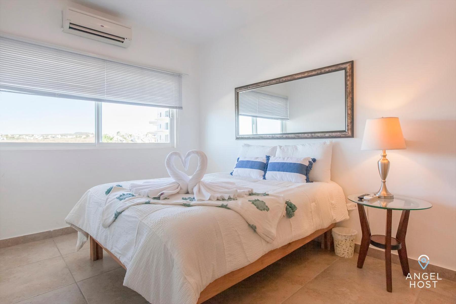 Condos with Spectacular Views & Pool Onsite